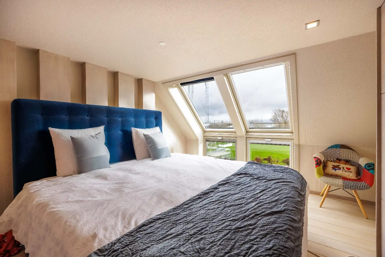 Prachtige woning met dubbele garage en tuin  foto 24