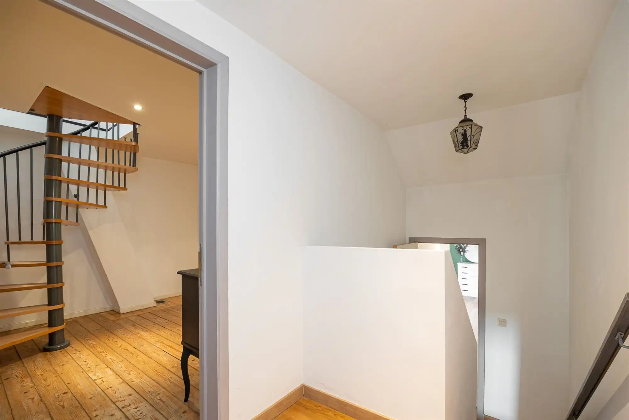 Woning met garage, magazijn, tuin + duplexapp. foto 15