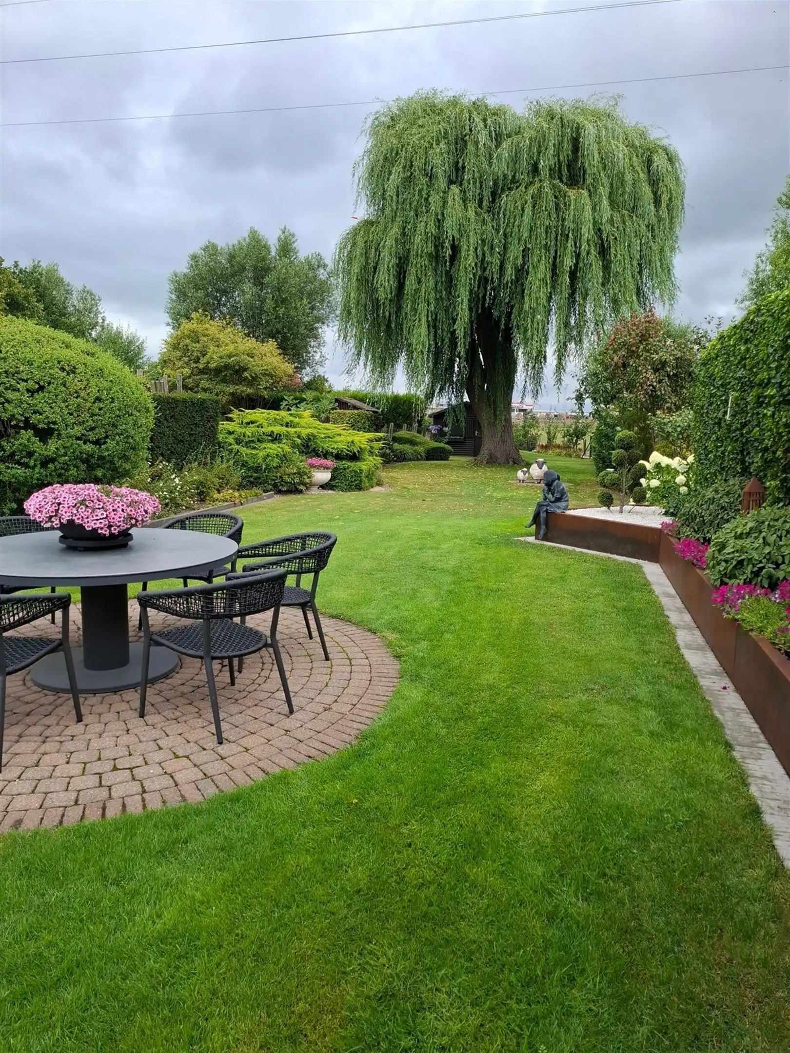 Goed onderhouden en mooi afgewerkte woning op een toplocatie te Oostakker.  foto 37