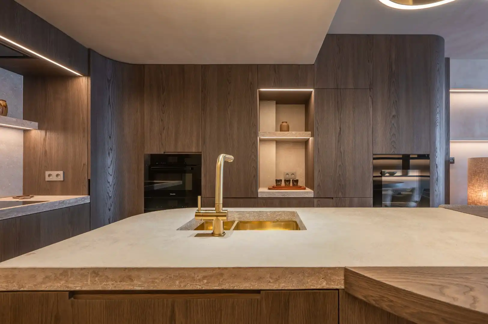 Luxueus gerenoveerd appartement met zijdelings zeezicht in hartje Knokke. foto 8