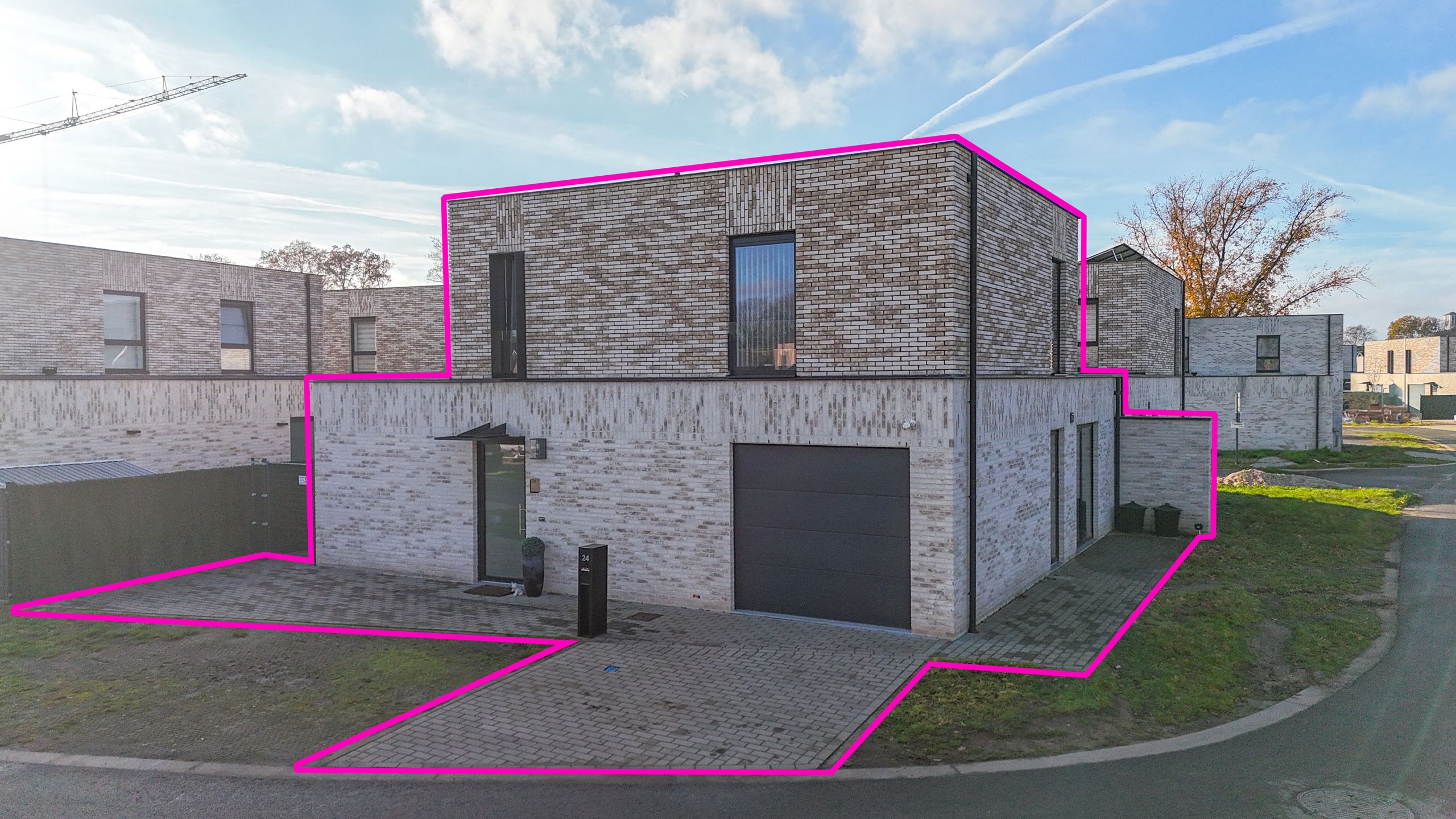 Prachtige halfopen woning met 3 slaapkamers in Boekt! foto {{pictureIndex}}