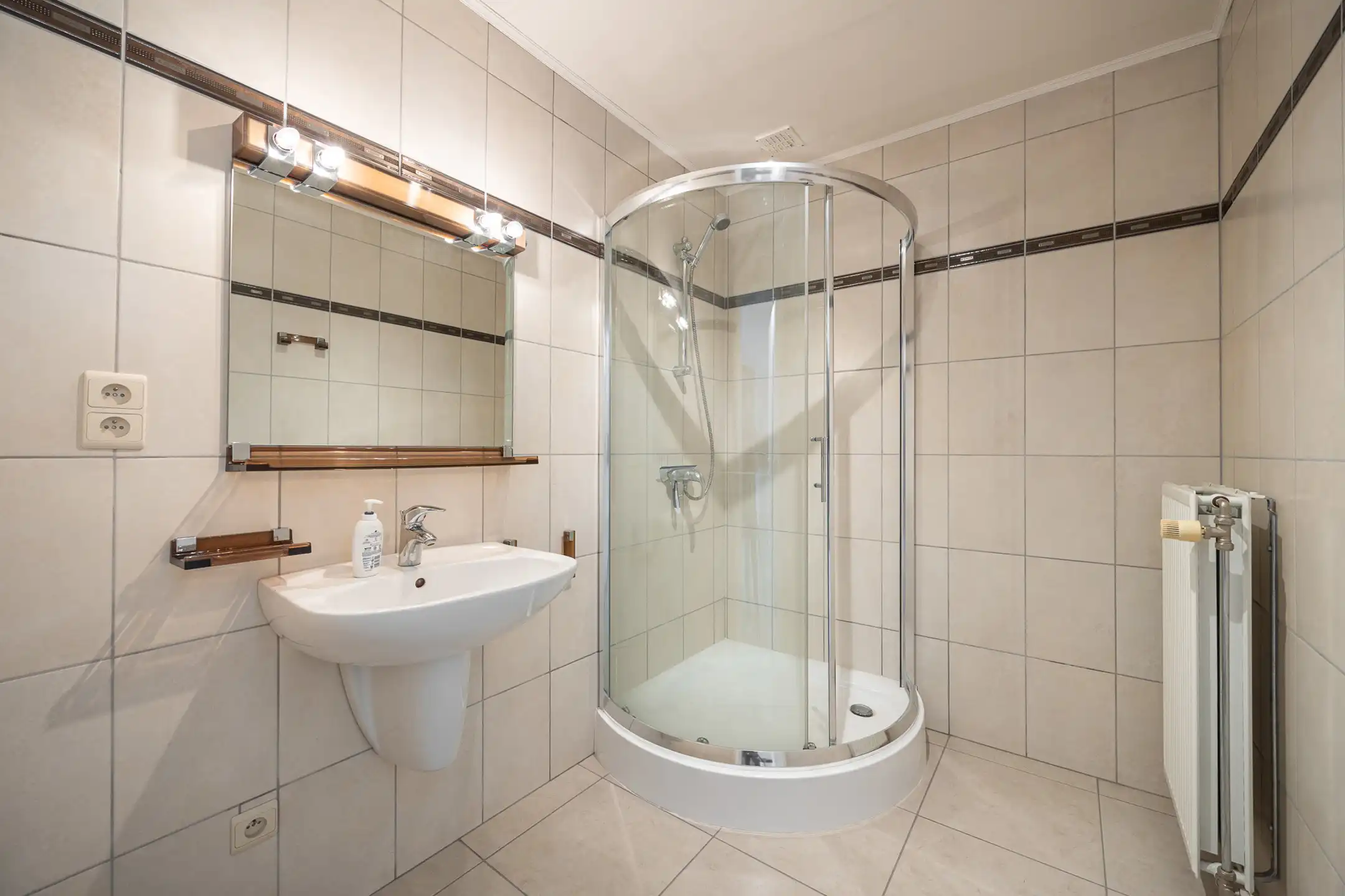 Gelijkvloers appartement met 1 slpk en tuin in Kessel-Dorp foto 8