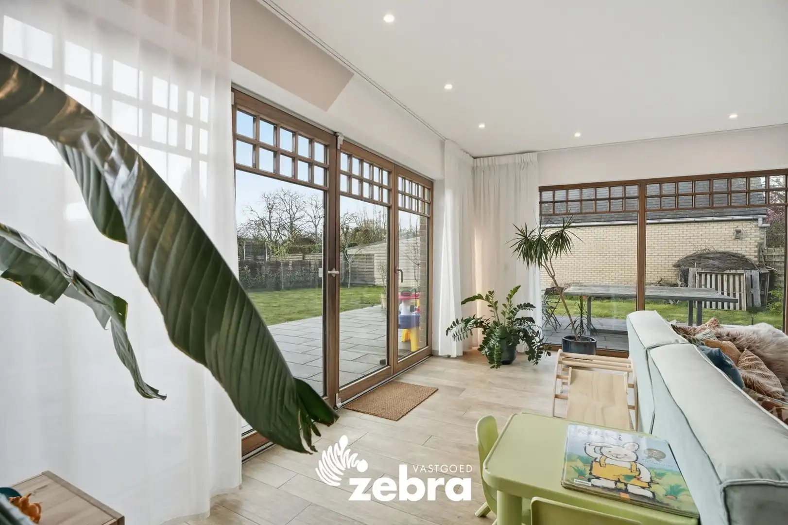 Instapklare, ruime gezinswoning met 4 slaapkamers, tuin en hoogwaardige afwerking in het hart van Alveringem! foto 24