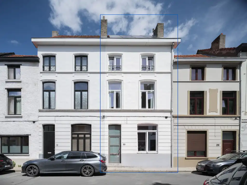 Karaktervolle woning met 4 slaapkamers en zonnige stadstuin op een boogscheut van het centrum van Gent. foto 22