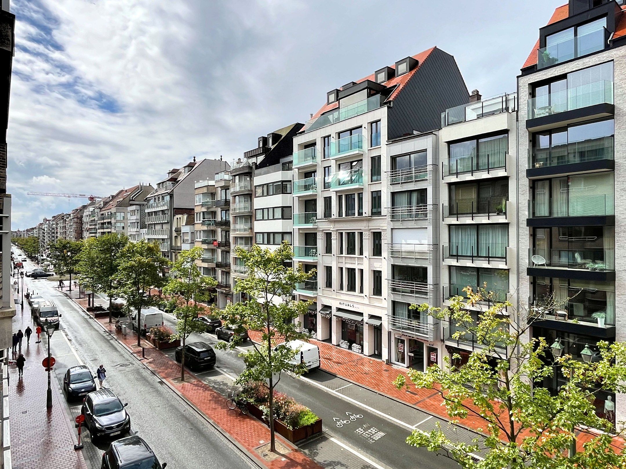 Ruim appartement in de Lippenslaan te Knokke foto 12