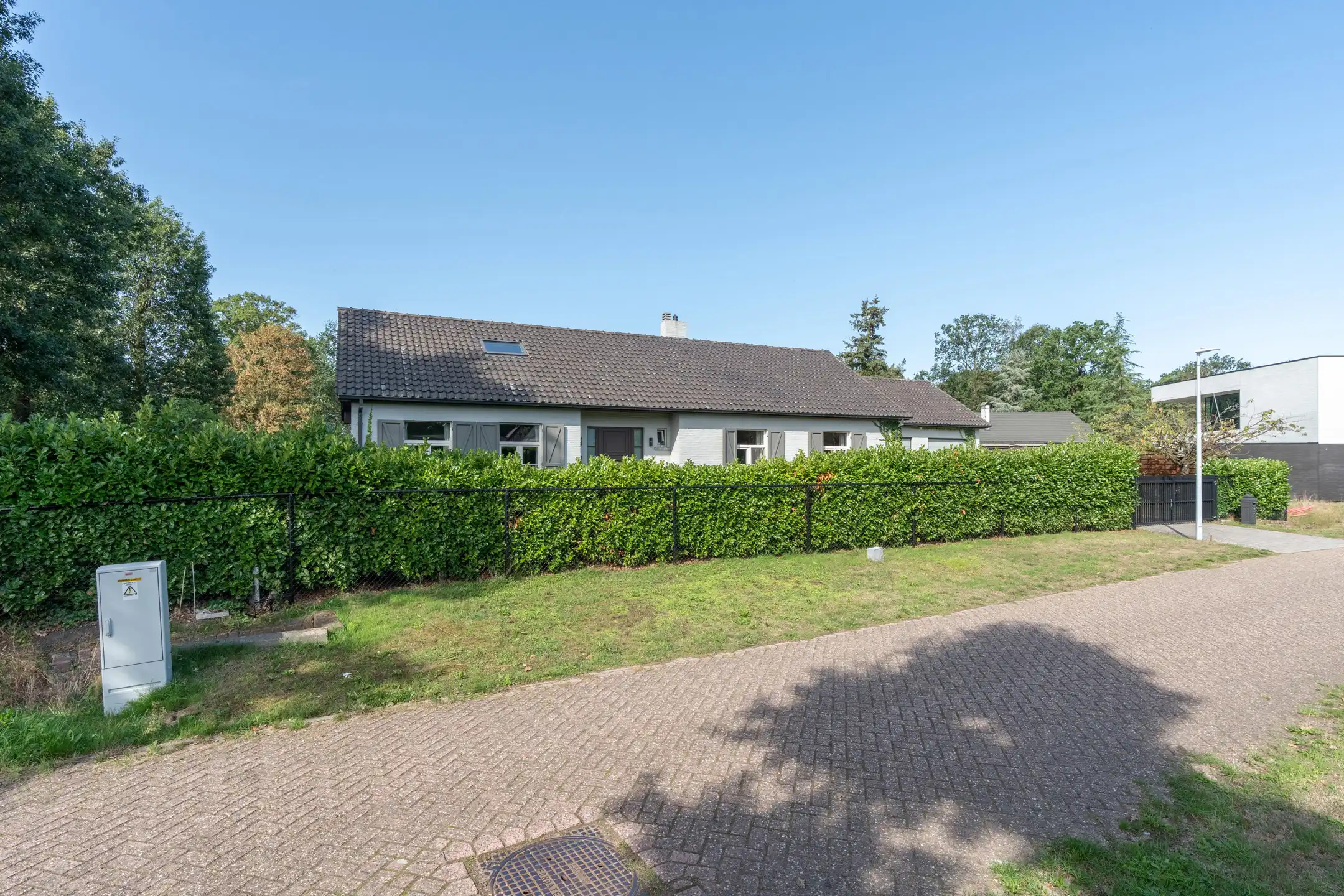 Stijlvolle gelijkvloersvilla met 3 slp op  1.443 m² (ZW) foto 35
