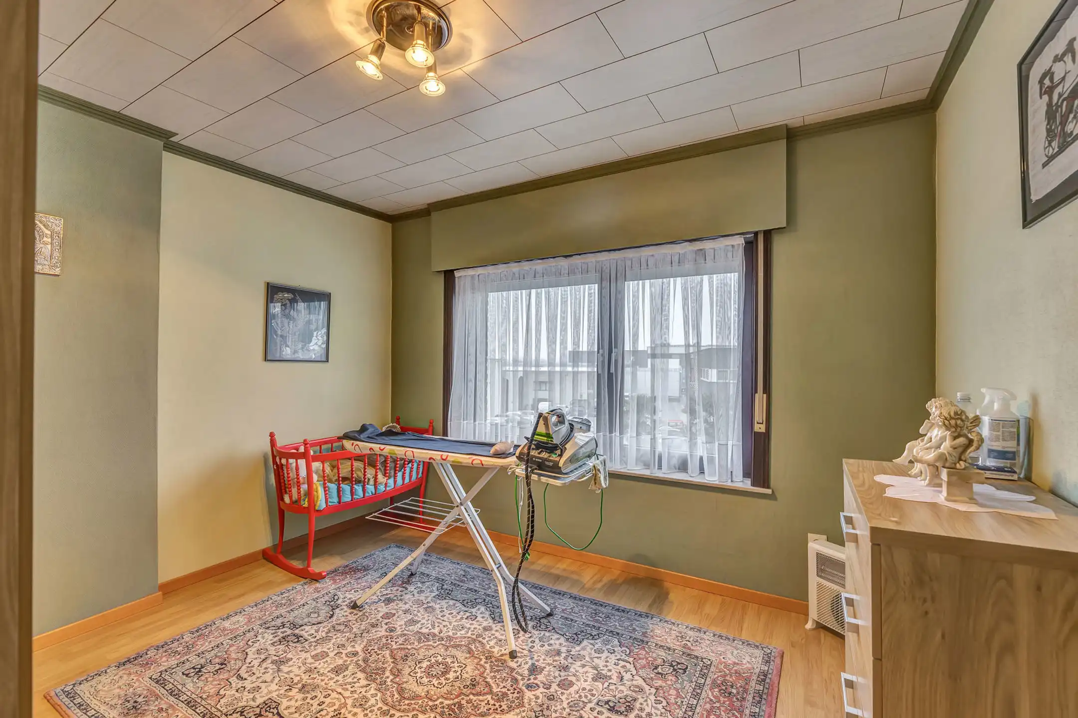 Ruime, solide woning op strategische ligging foto 16