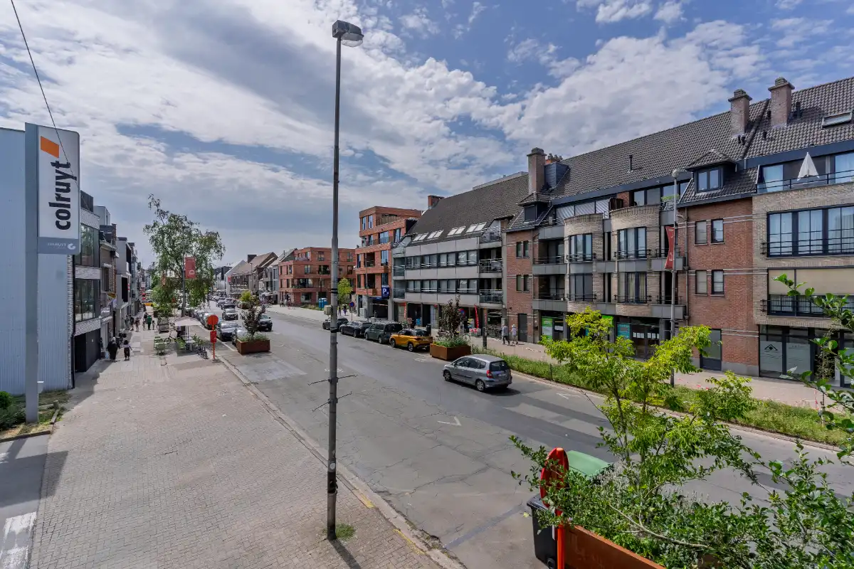 Gerenoveerde handelswoning met tuin op topligging foto 16