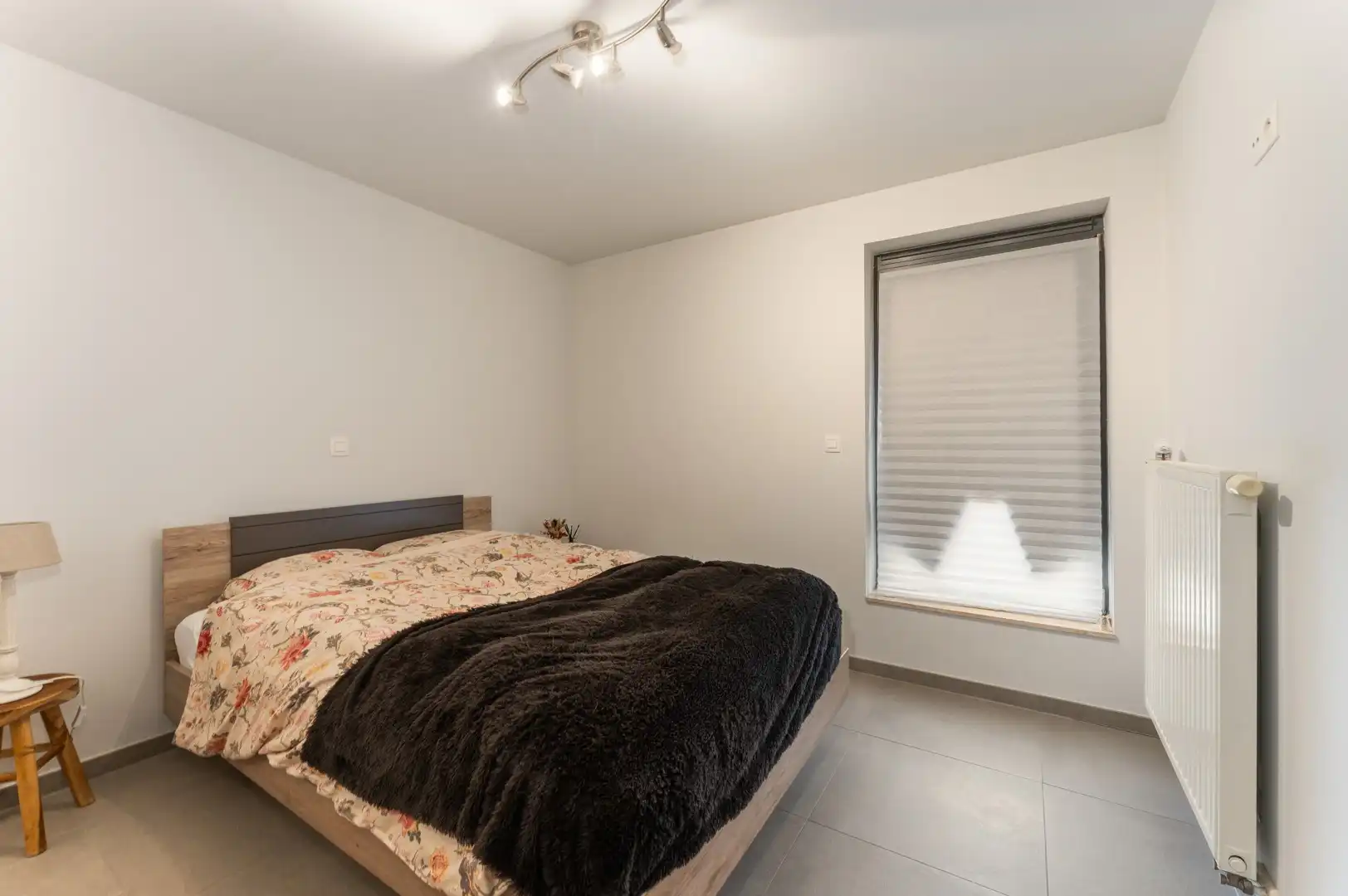 Goed onderhouden en energiezuinig 2-slaapkamerappartement aan station Aalter foto 8