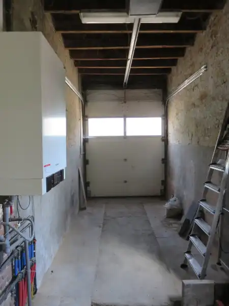 Totaal te renoveren woning op groot perceel van ca. 1270m² foto 26