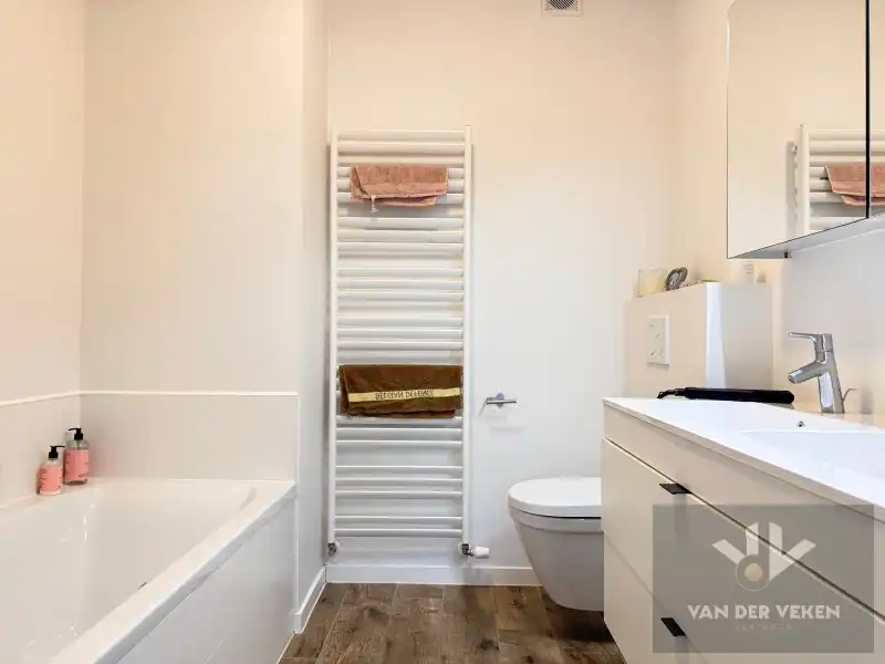 Luxueus 2-slpk app met 2 badkamers "ZUIDZICHT" foto 17