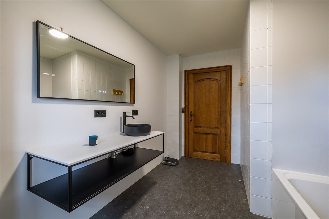 Unieke locatie, twee jaar geleden vernieuwd  foto 18