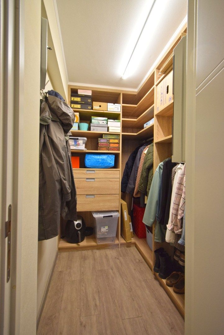 INSTAPKLAAR APPARTEMENT MET TERRAS EN GARAGE  foto 7