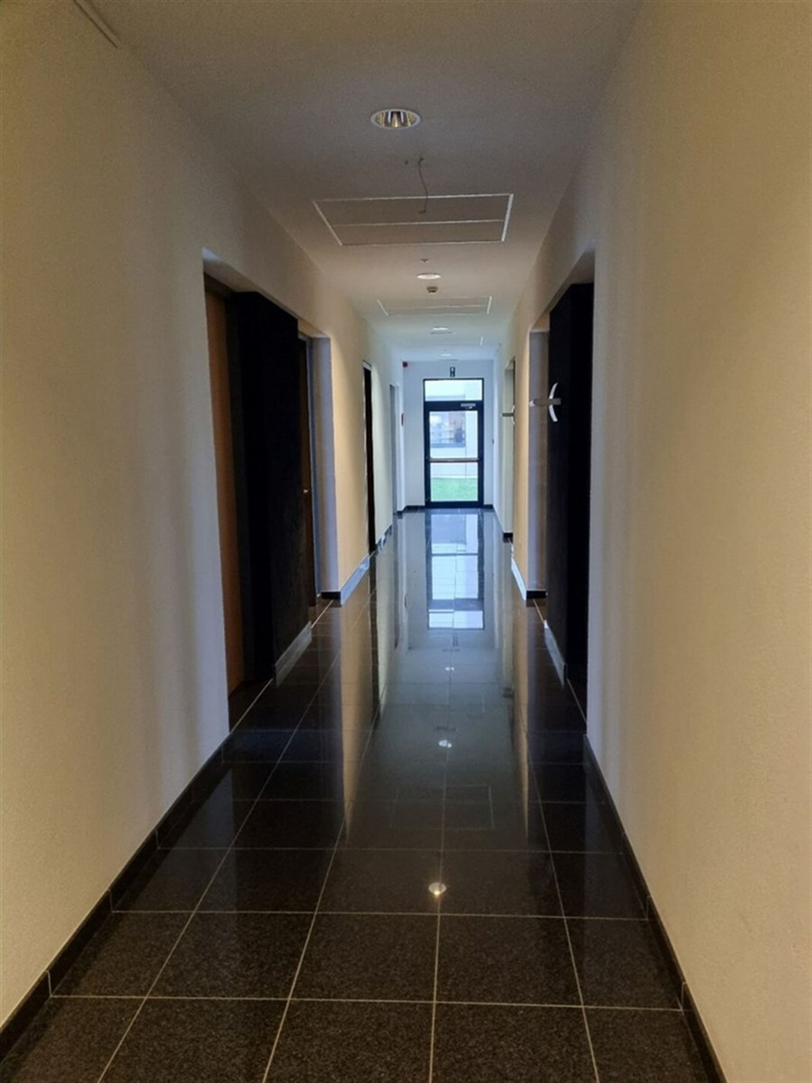 Kantoor te huur in Hasselt vanaf 527 m² met goede ligging foto 11