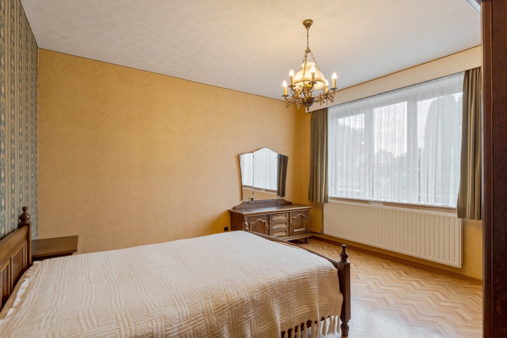 Verzorgde, op te frissen woning met 3 slaapkamers en uitbreidingsmogelijkheden, garage en tuin op 10a, vlak bij het centrum van Hoeselt foto 15