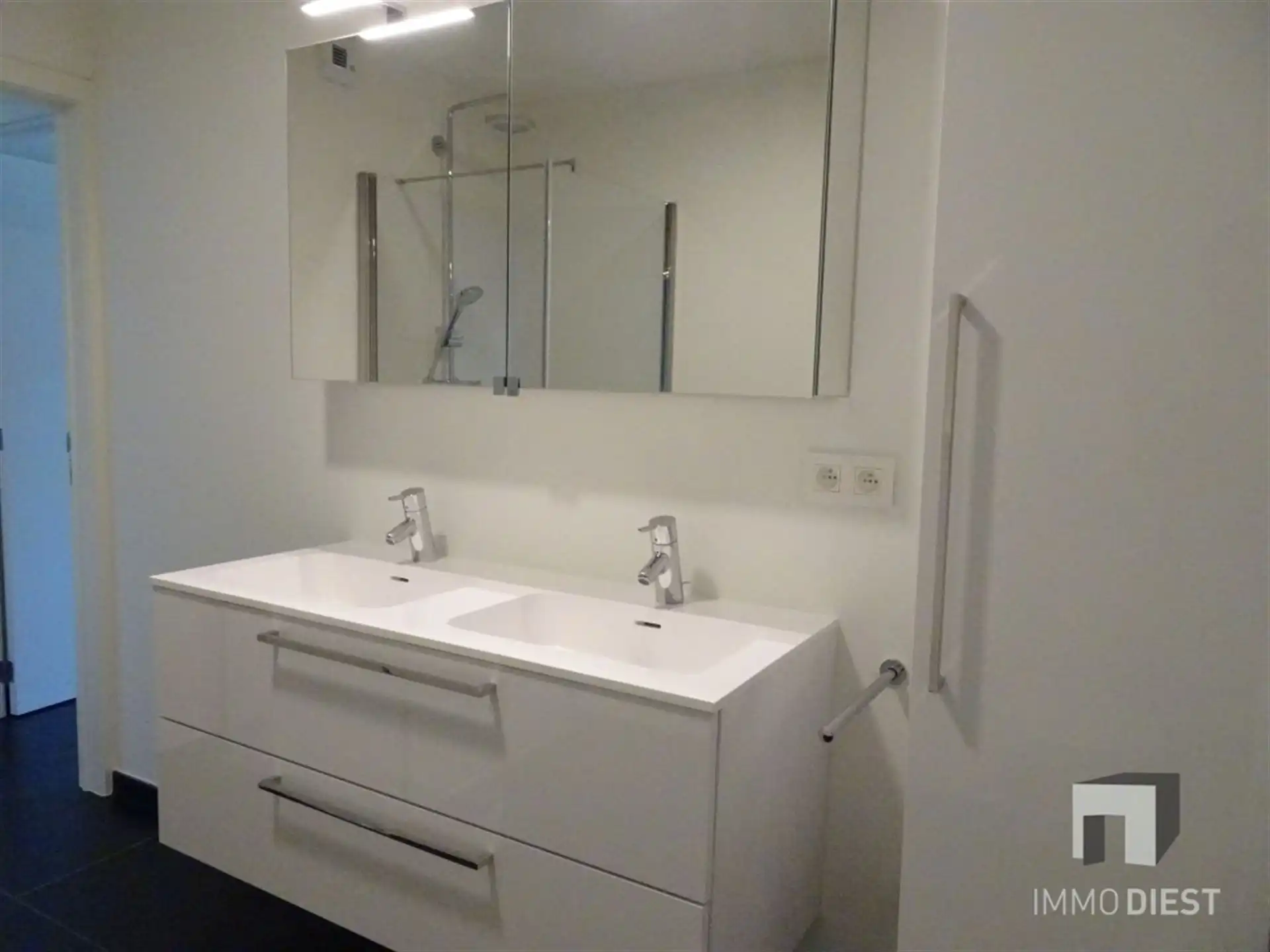 PRACHTIG modern appartement met superterras in Bekkevoort! foto 16