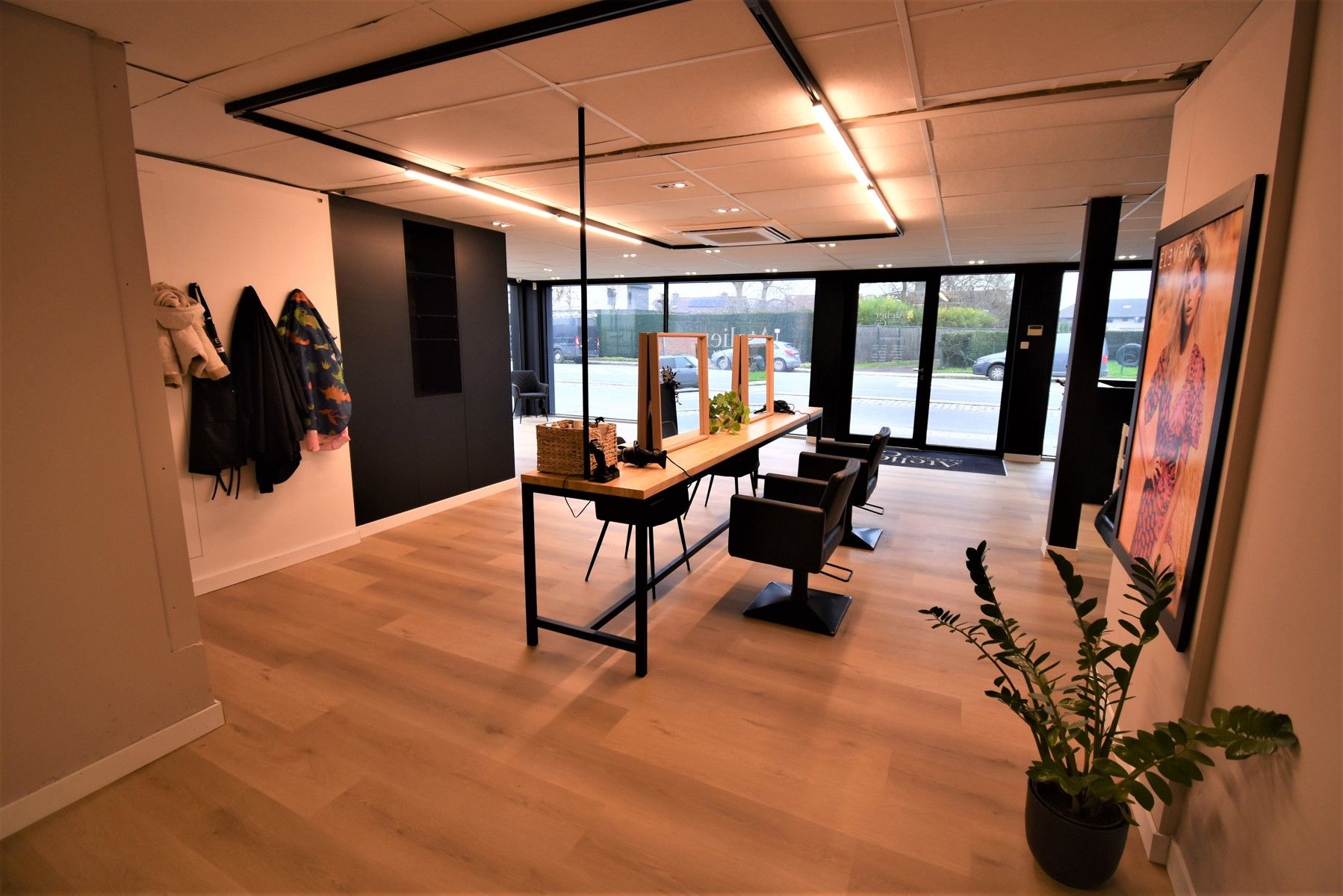 Goed gelegen commerciële ruimte foto 7