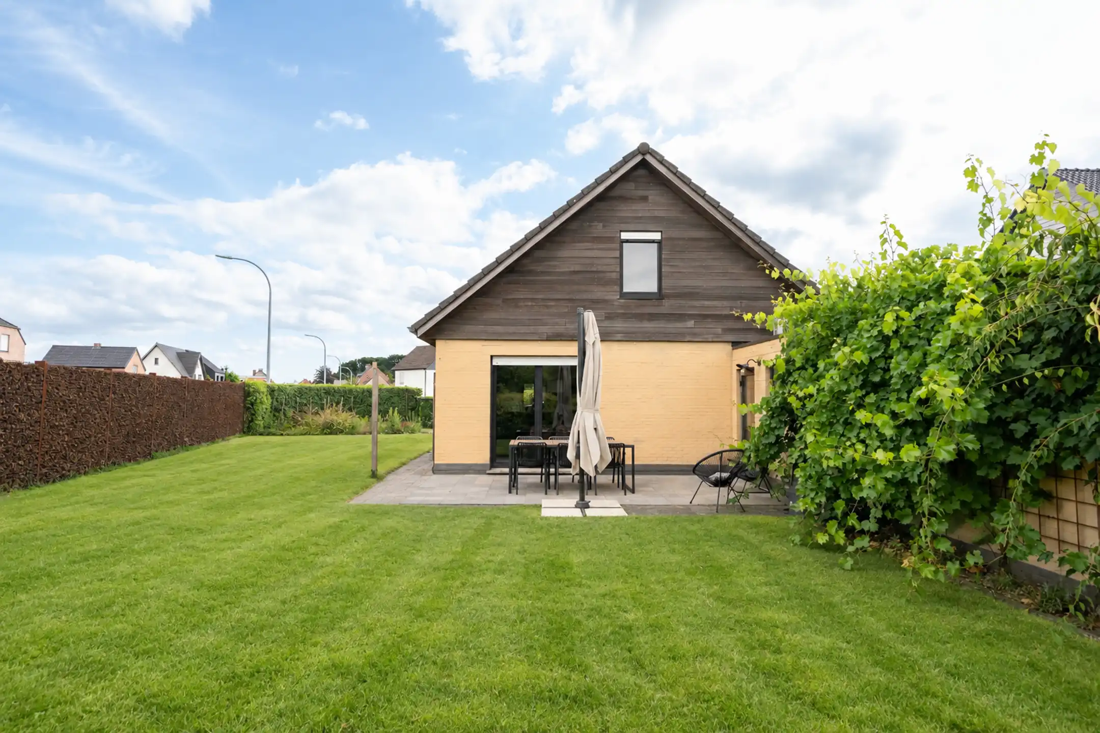 Recent gerenoveerde OB met 4 slpk foto {{pictureIndex}}