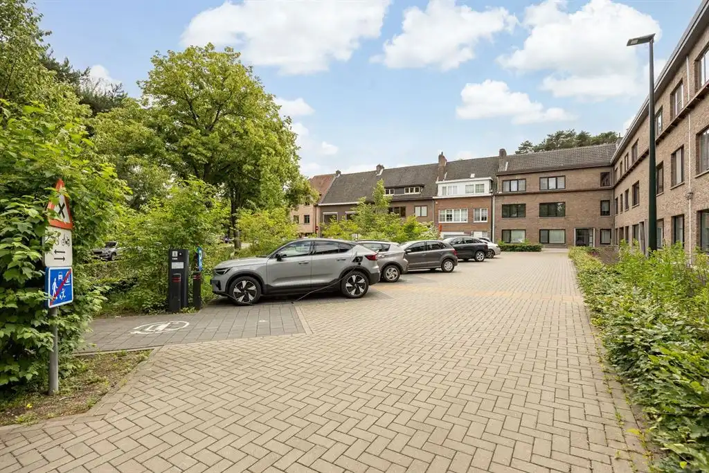 Mooi afgewerkt gelijkvloersappartement als investering foto 17