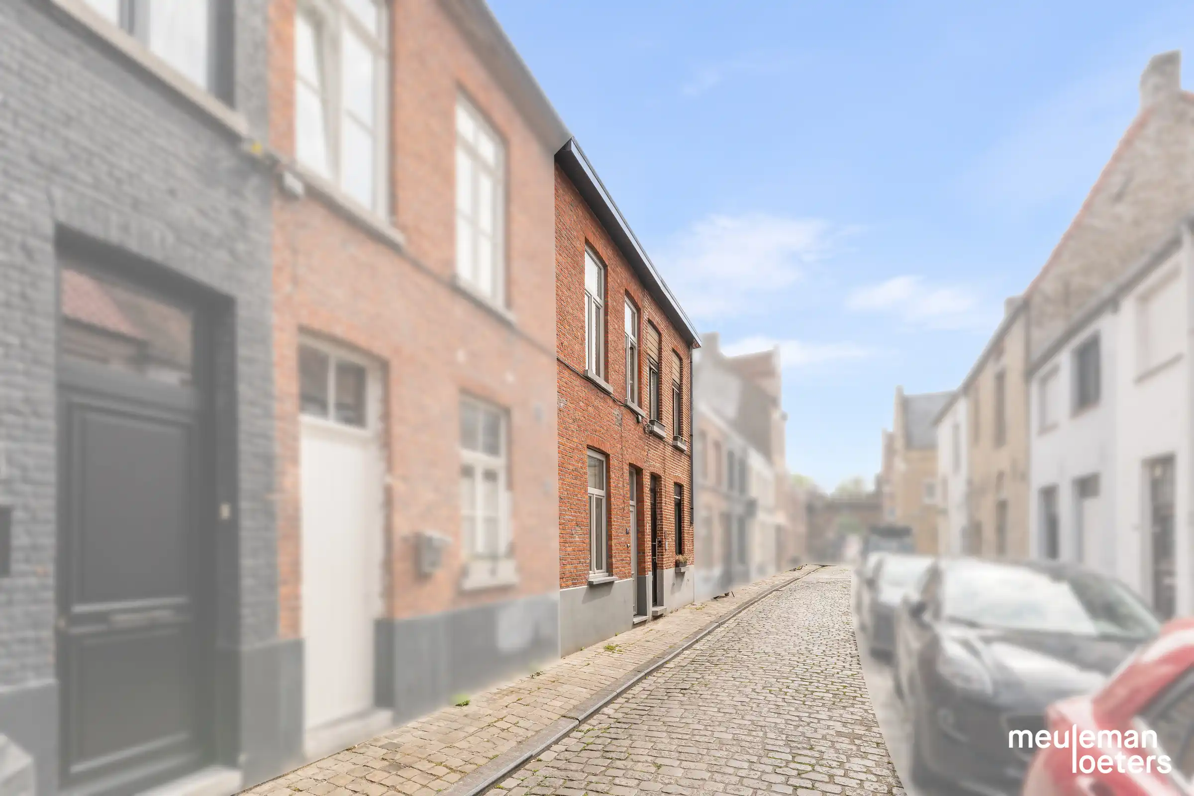 Subliem gerenoveerde rijwoning in het historisch centrum van Brugge foto 17