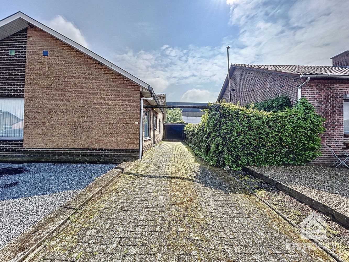 Op te knappen, gelijkvloerse woning op ruim perceel te Oudsbergen! foto 28