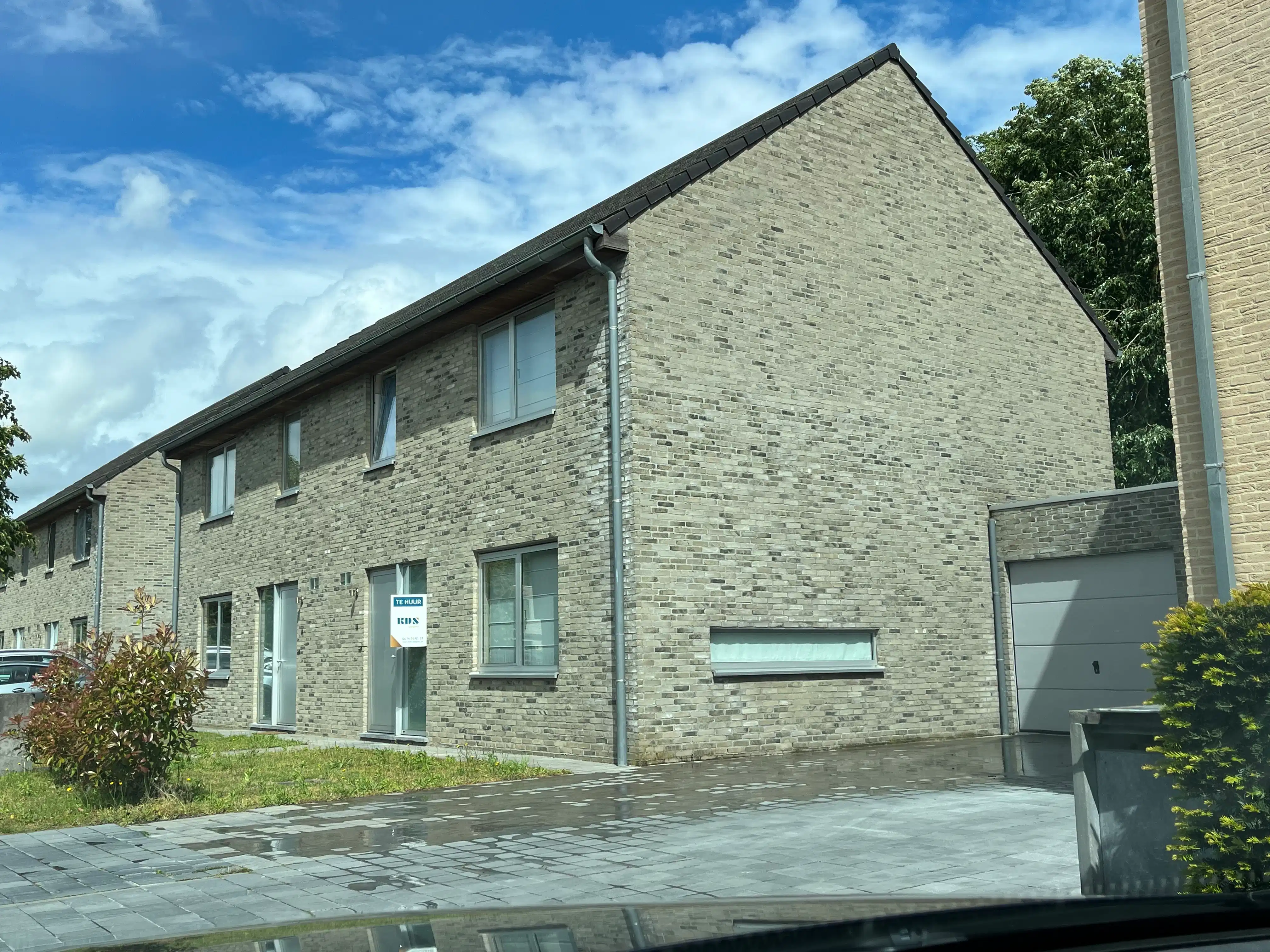 Rustig&centraal gelegen, ruime, lichtrijke woning foto {{pictureIndex}}