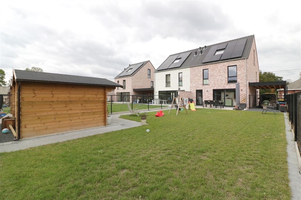 Prachtige nieuwbouwwoning met 4 slpk. met gusntige ligging foto 25