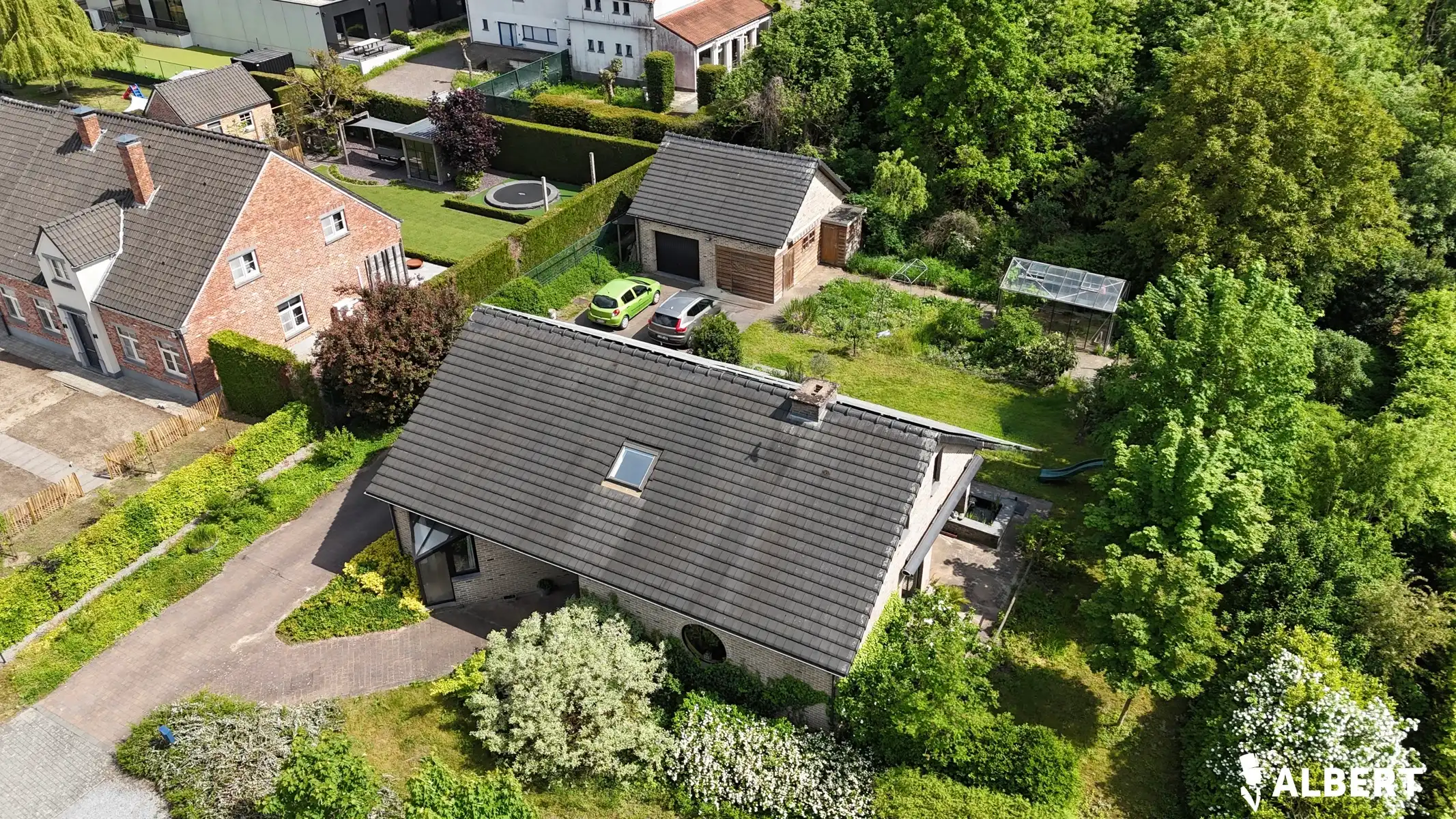  Ruime woning van 239m² op groot perceel  in Diepenbeek! foto 30