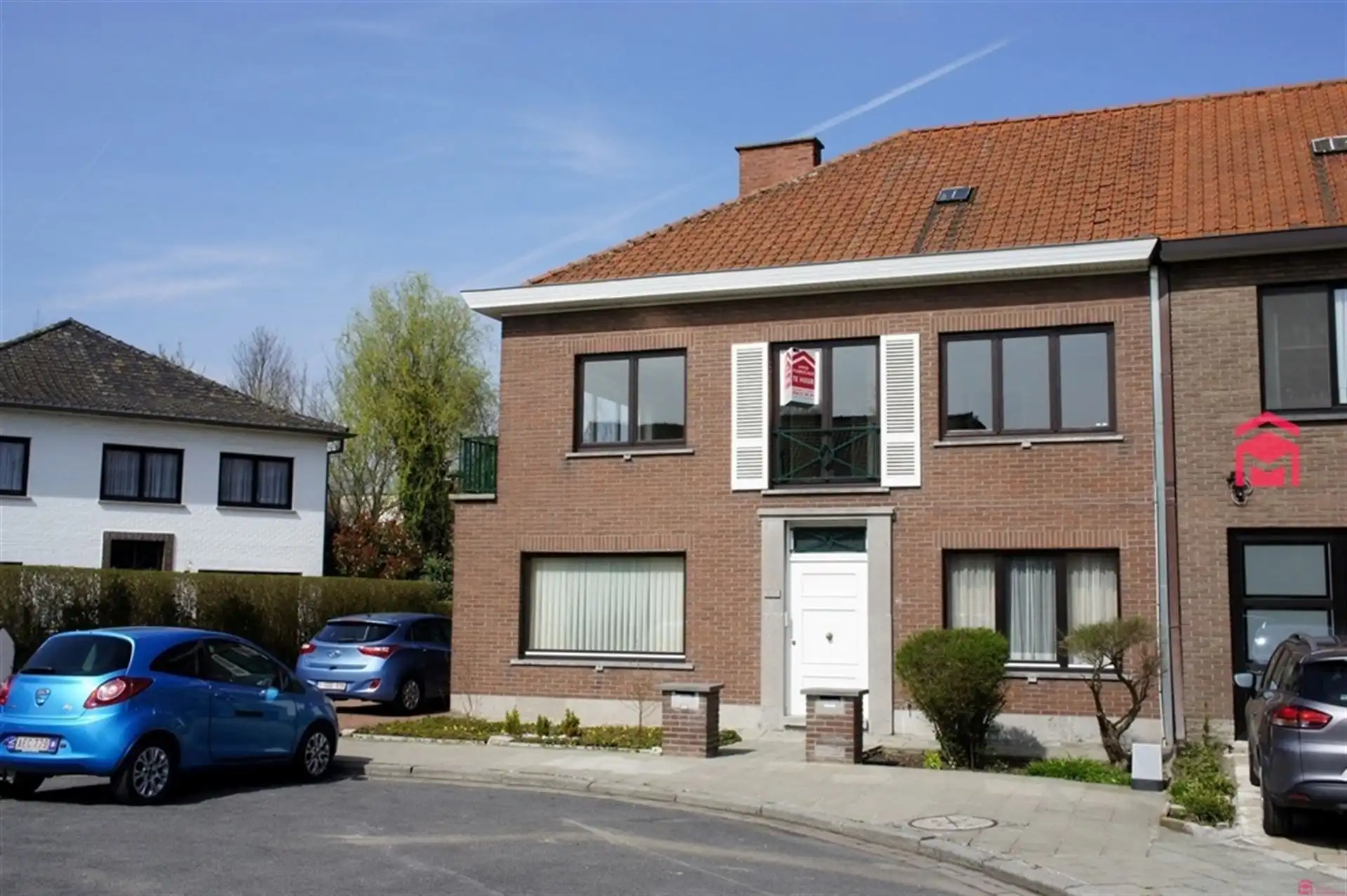 Rustig gelegen appartement met terras en garage foto 10