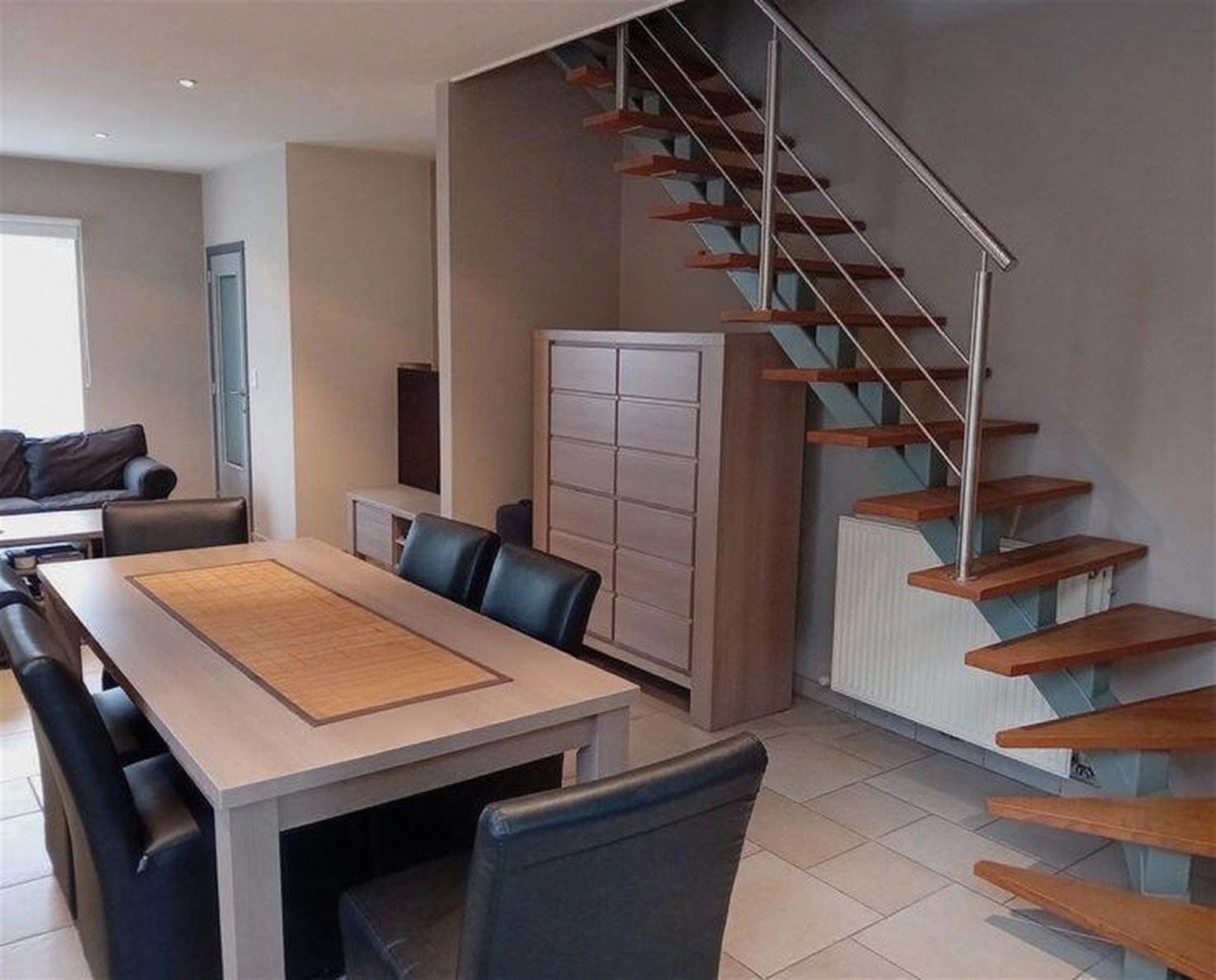 Rustig gelegen woning met 3 slaapkamers, garage en aangename tuin foto 3