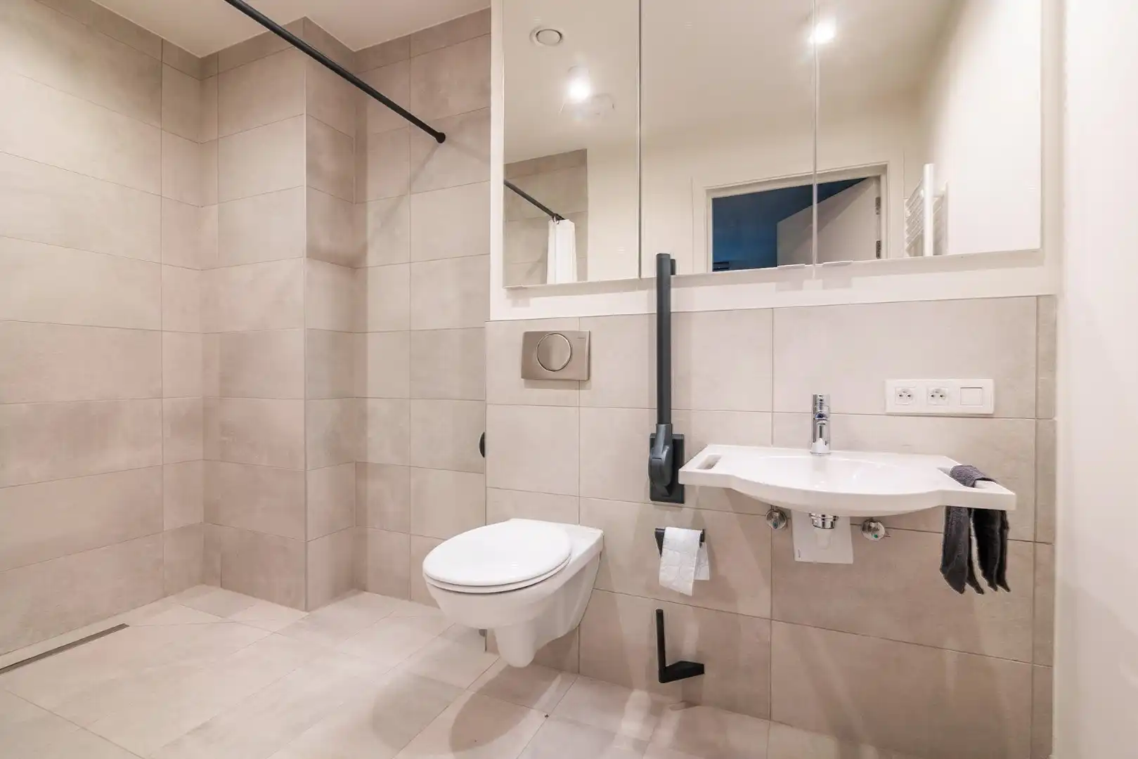 Zorgeloos wonen in stijl: instapklare serviceflat in Residentie Stuyvenberg foto 7