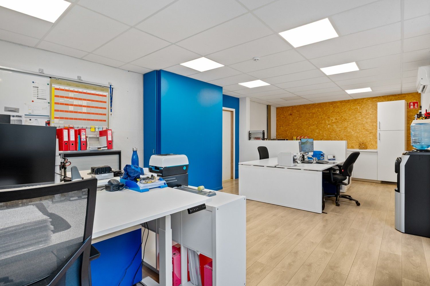 Functioneel magazijn met kantoorruimte en parkeergelegenheid op toplocatie! foto 10