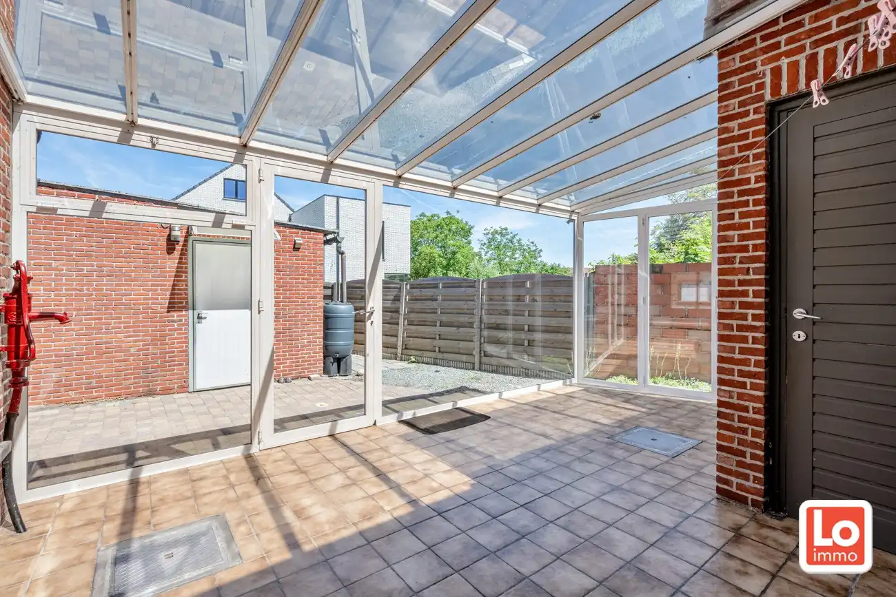 Verder te renoveren halfopen woning en afzonderlijke dubbele garage en stadstuin op een gemakkelijk bereikbare locatie in Hamme! foto 11