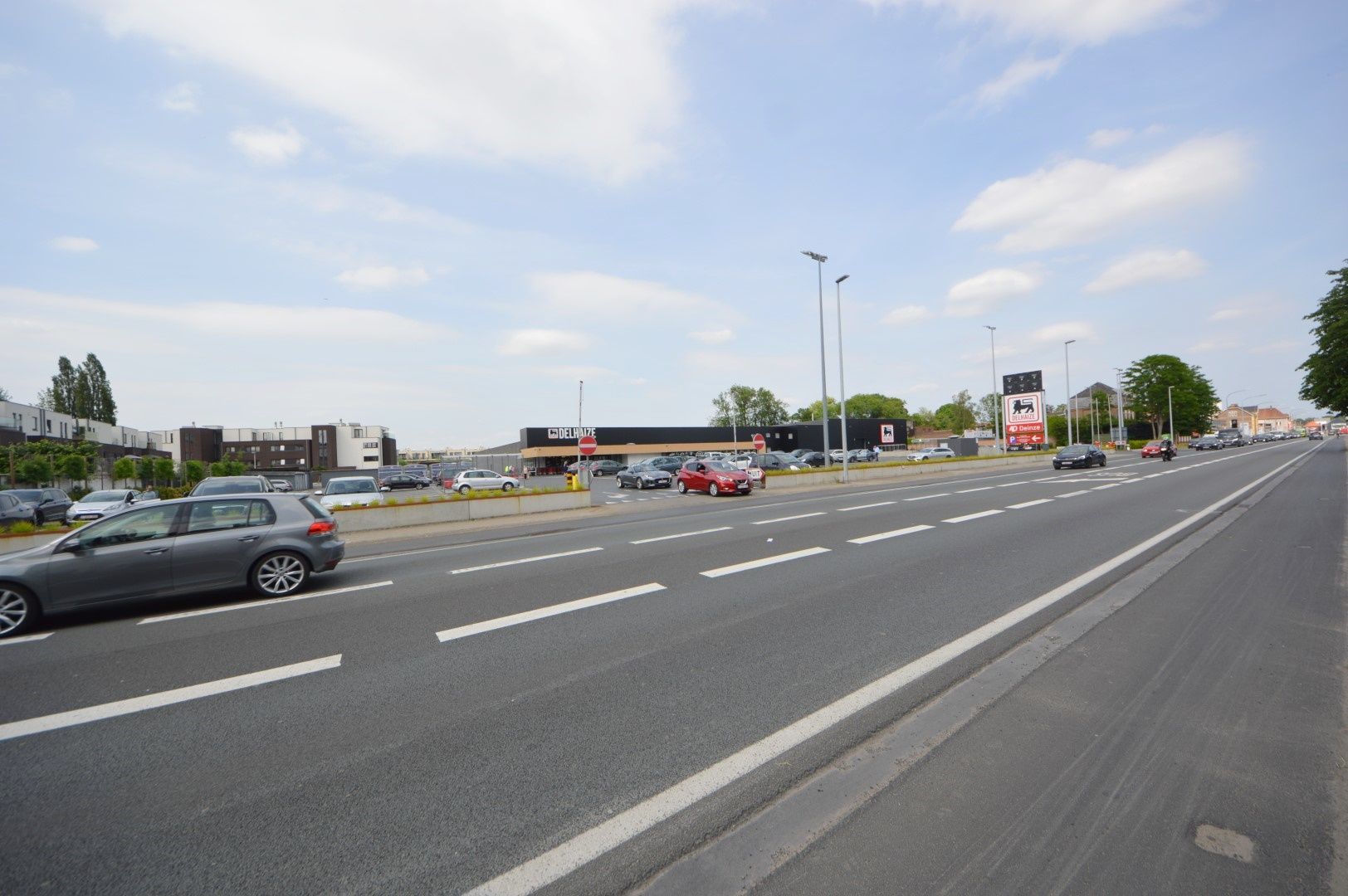 MULTIFUNCTIONEEL COMMERCIEEL GEBOUW INCL. PARKING foto 10