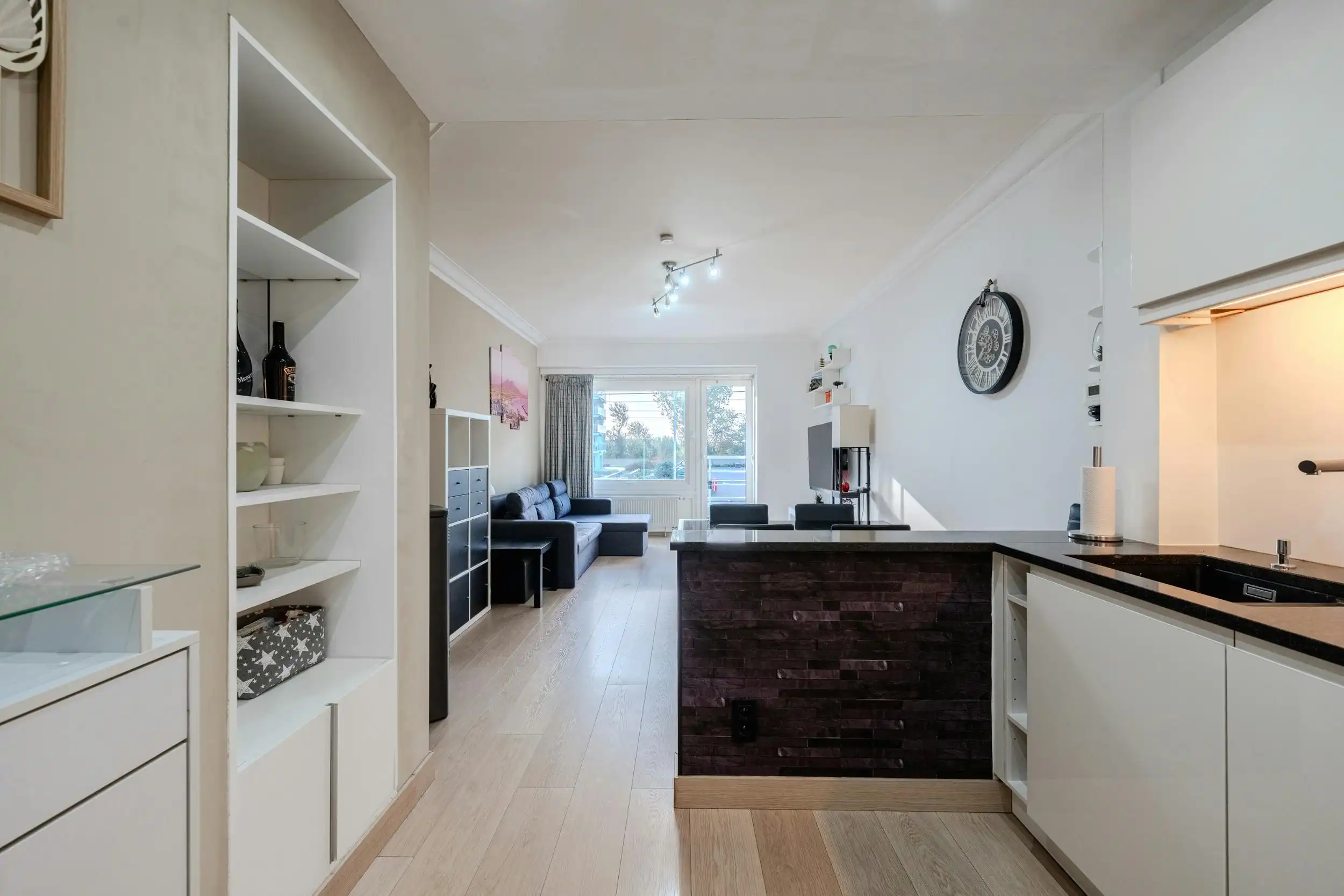 Instapklaar 1-slaapkamer appartement vlakbij zee te Oostende foto 8