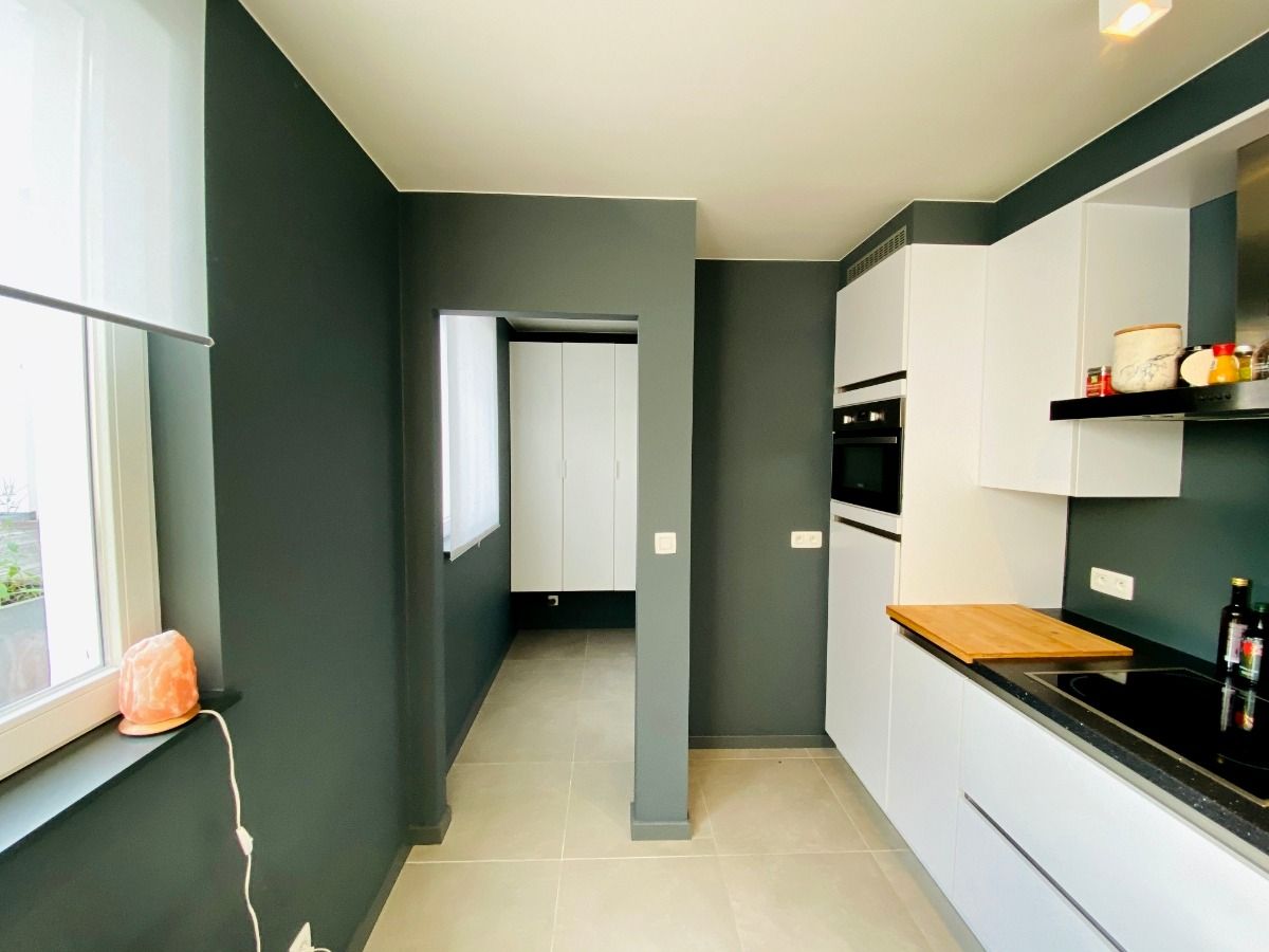Super design Flat 95 m2 met gesloten garagebox en kelder foto 21