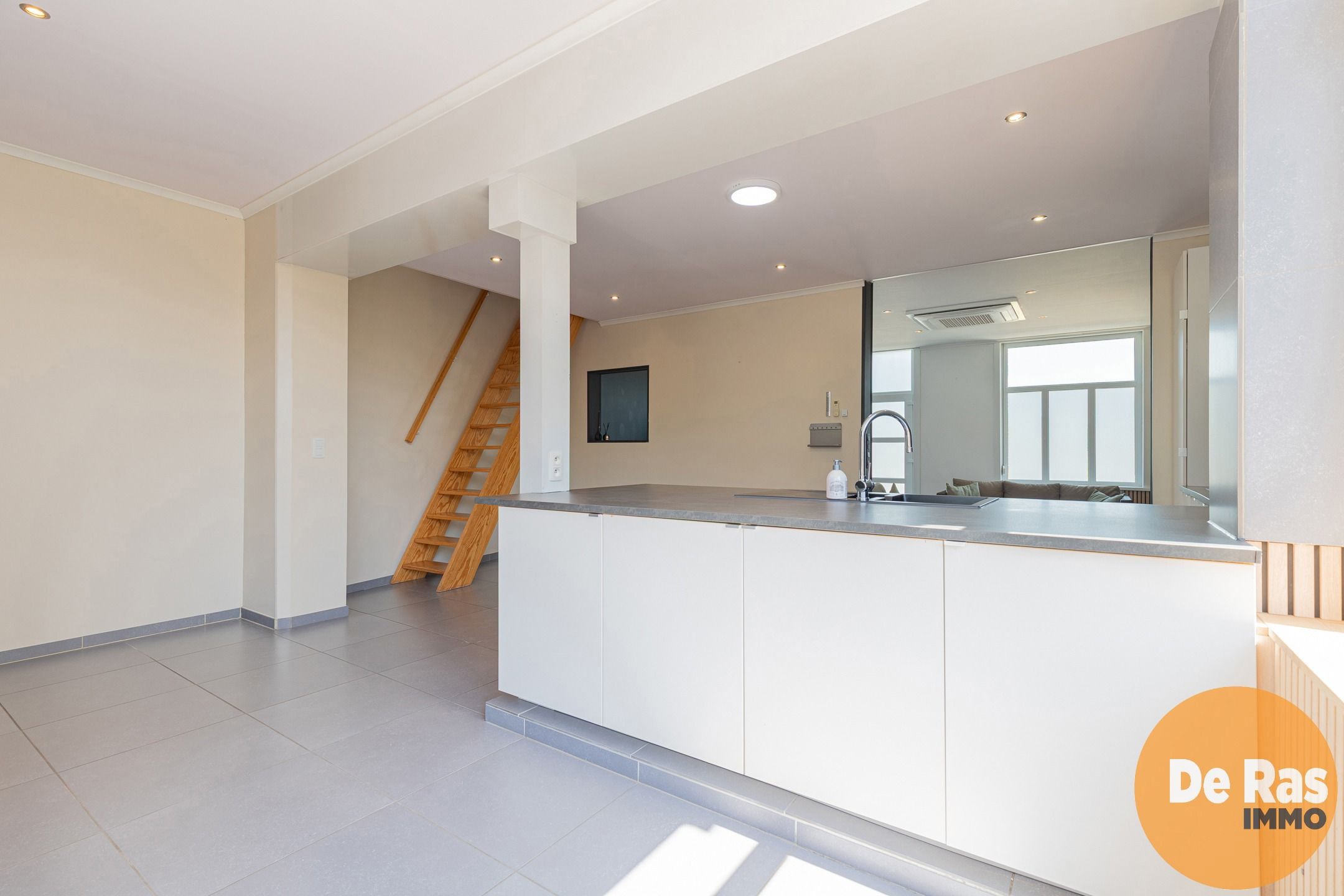 LEDE - Charmante woning met grote tuin foto 3
