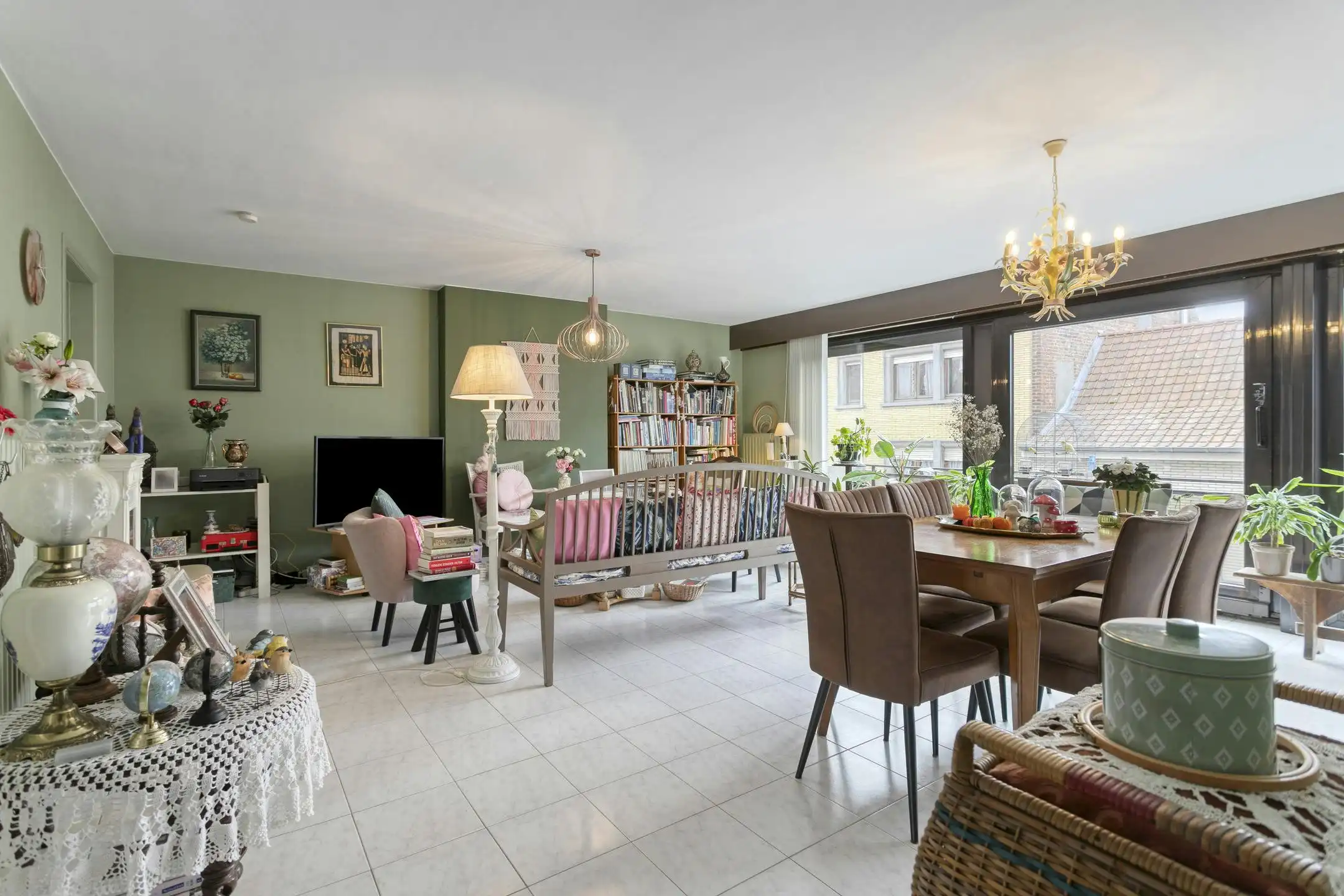 Instapklaar 2-kamerappartement in hartje Poperinge foto 2