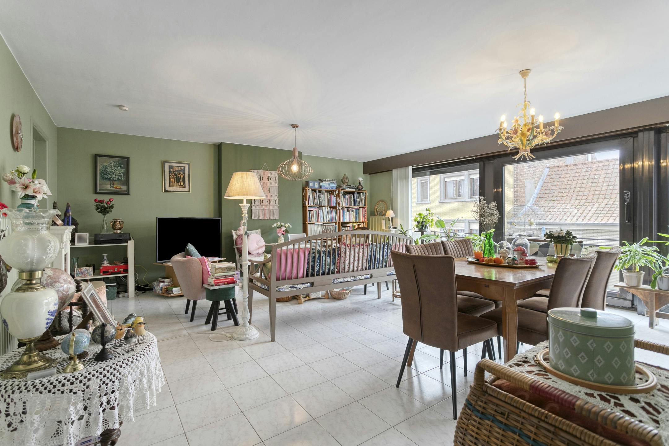 Instapklaar 2-kamerappartement in hartje Poperinge foto 2