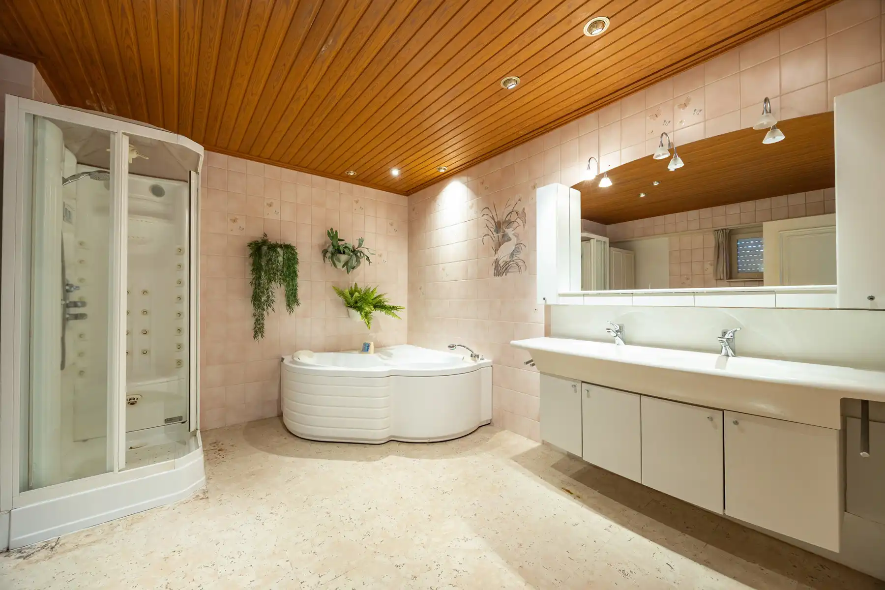 Ruime te renoveren  gelijkvloerse villa met vrij uitzicht foto 14