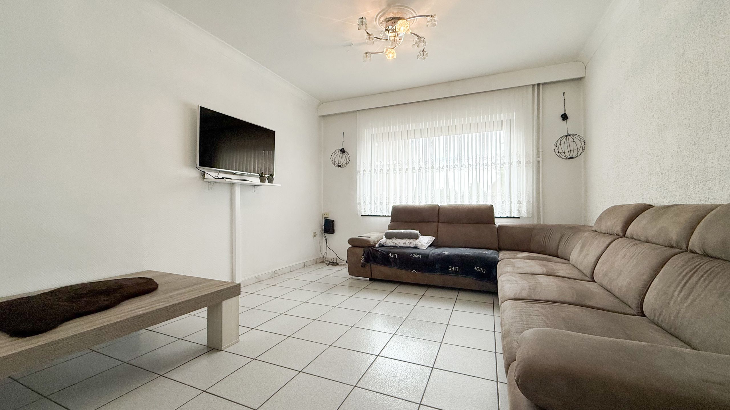 Goed ingedeelde woning op 4a71ca met veel potentieel! foto 6