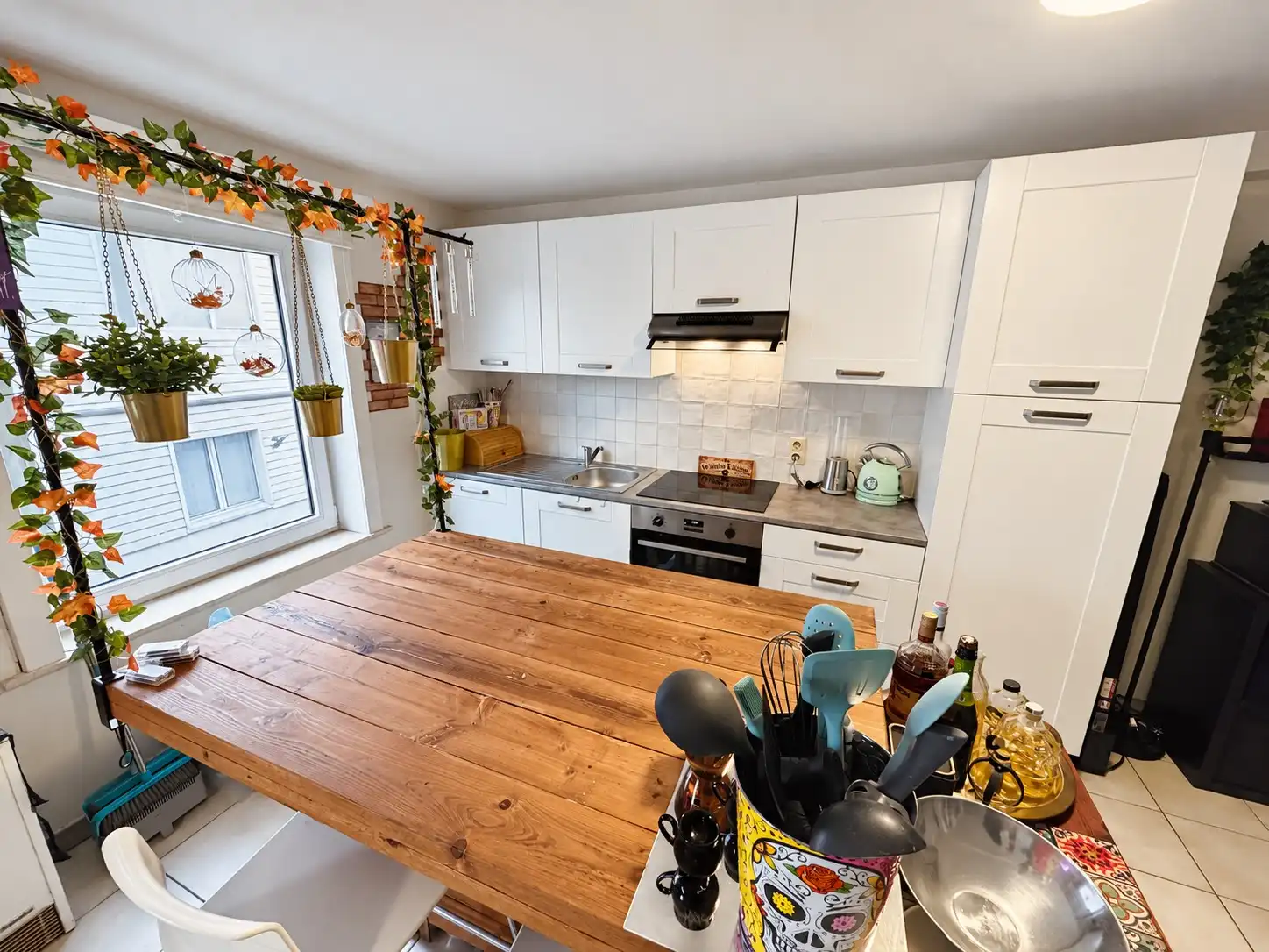 Gerenoveerd duplex-appartement in Bredene met 2 slaapkamers en verhuurd aan € 595/maand. foto 6