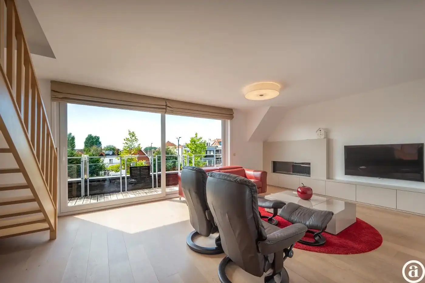 Zonnig duplex-appartement met 3 slaapkamers en garagebox.    foto 6