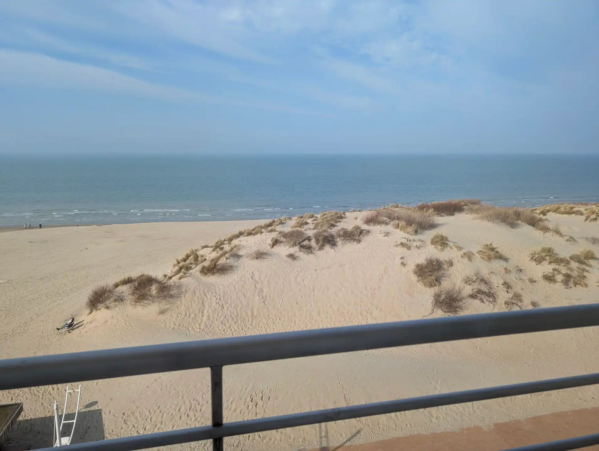 Twee penthouse (nu één)  te koop Koksijde met frontaal zeezicht en 30m² zonneterras.(prijs incl. grote garage en 2 kelders)  foto 4