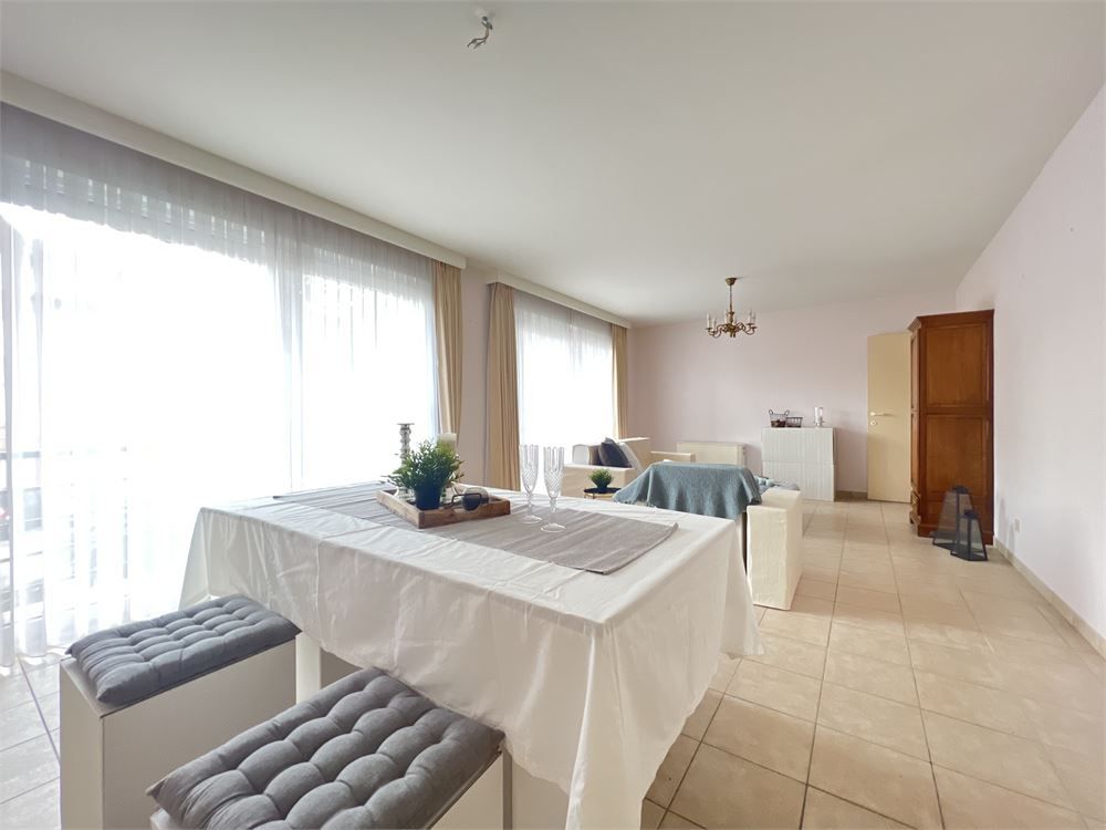 Ruim en lichtrijk app. met 2 slpks + garage mogelijk foto 3