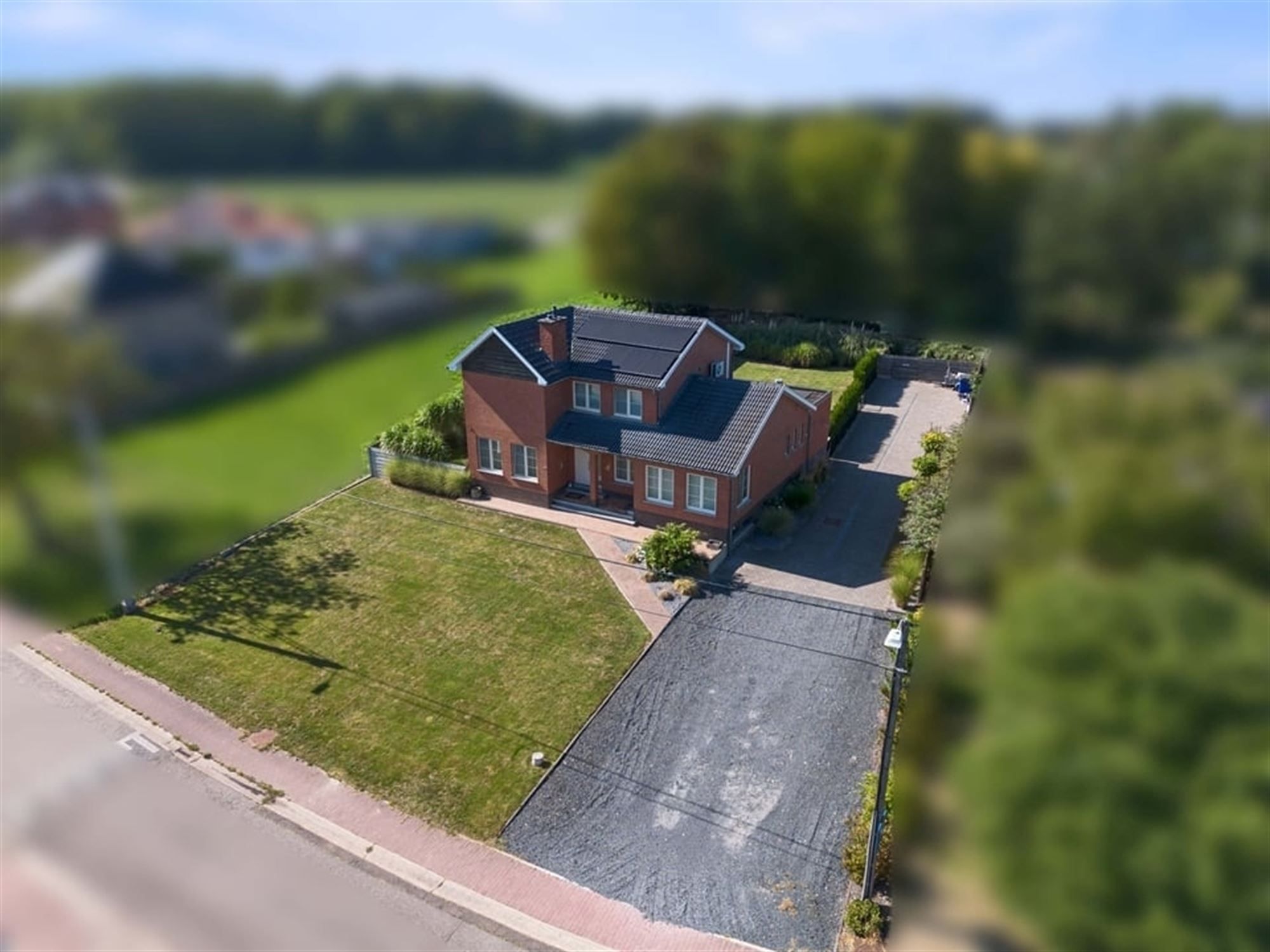 PRACHTIGE GEZINSWONING MET ZWEMBAD EN POOLHOUSE IN SINT-TRUIDEN  foto 34