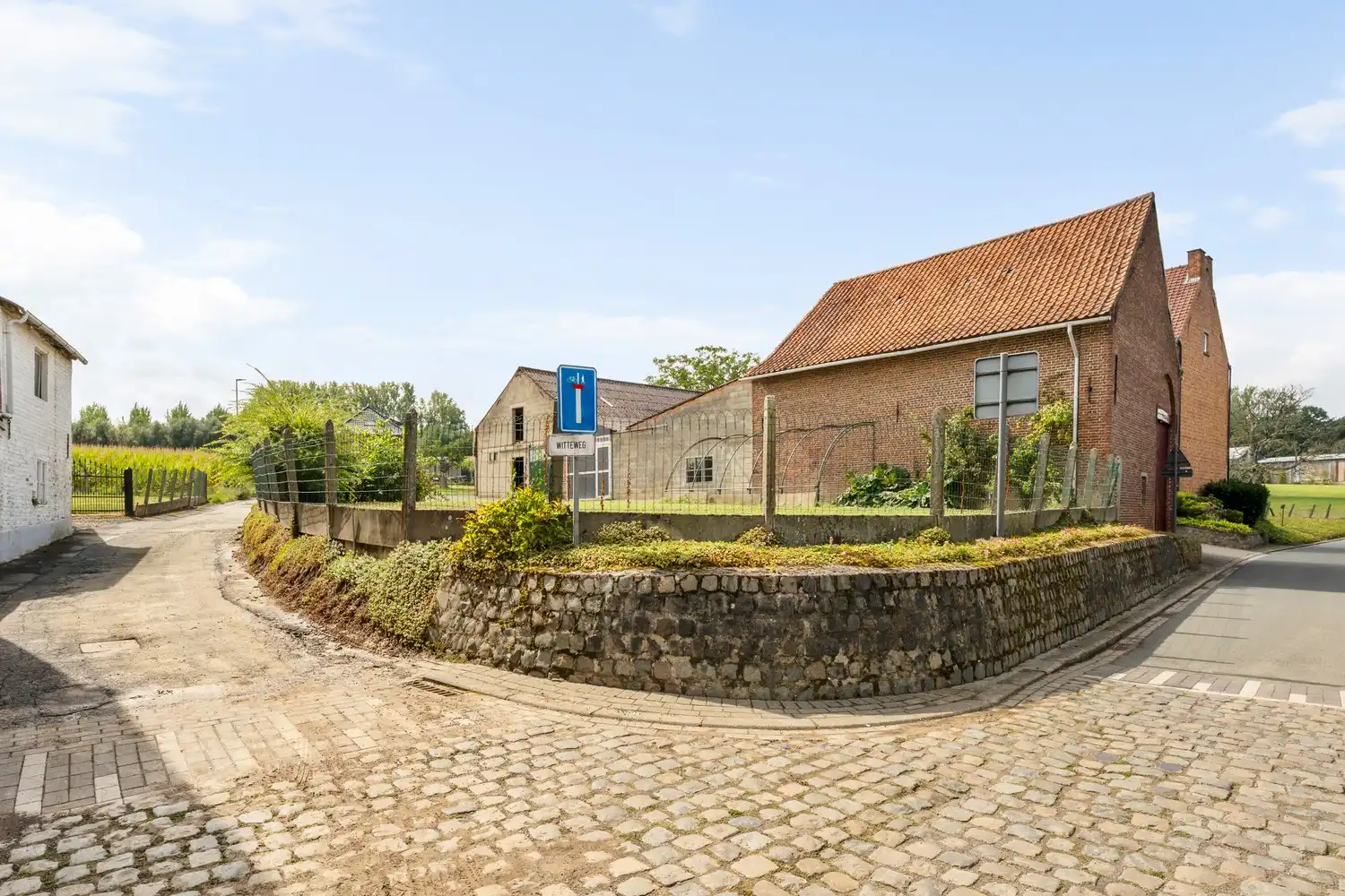 UNIEKE LANDELIJKE EIGENDOM MET WONING, STALLEN EN 15.380 M² GROND – EEN OASE VAN RUST EN RUIMTE IN PAJOTTEGEM foto 23