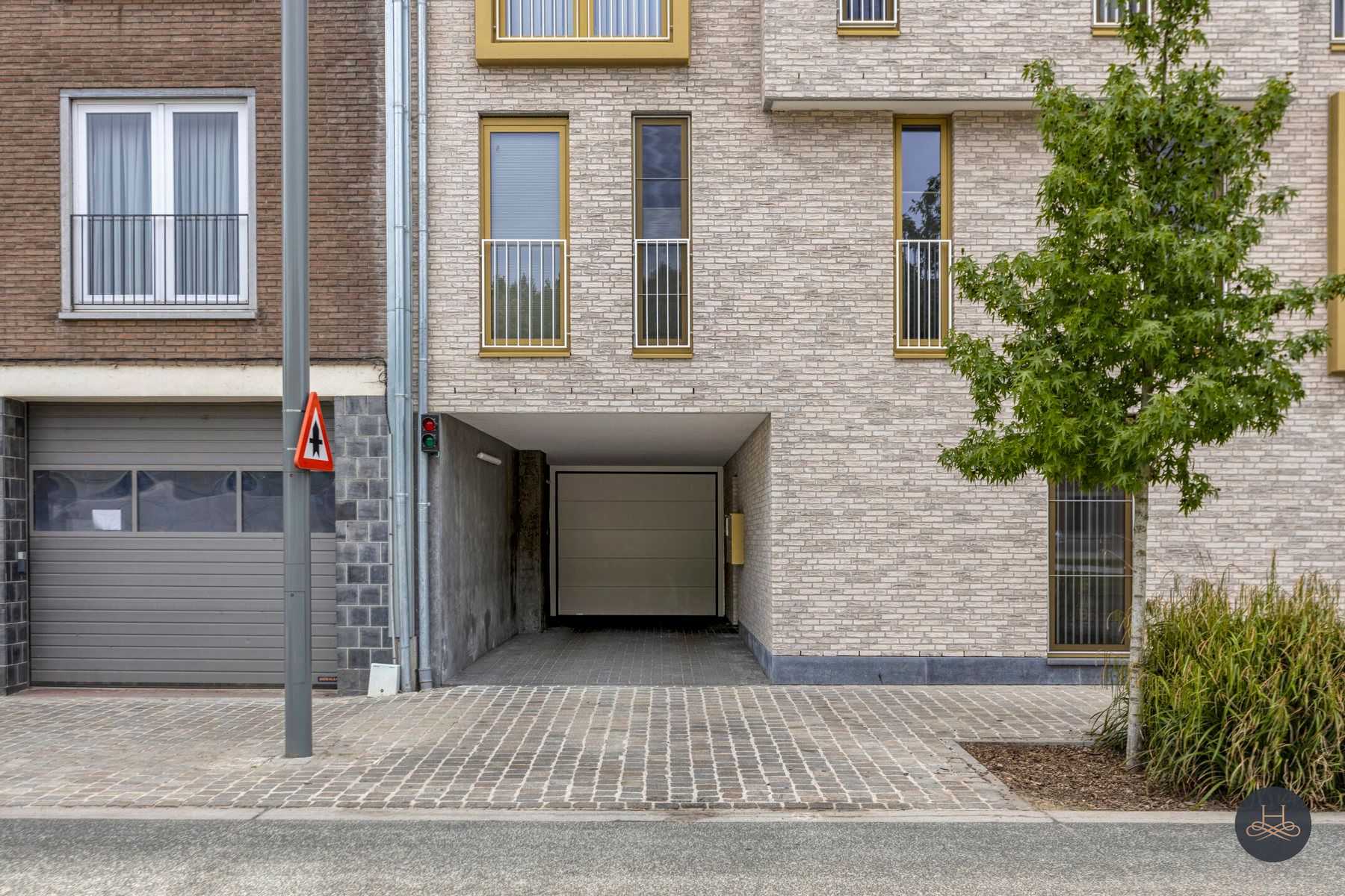 Uniek, ruim dakappartement met staanplaats en zicht op groen foto 3
