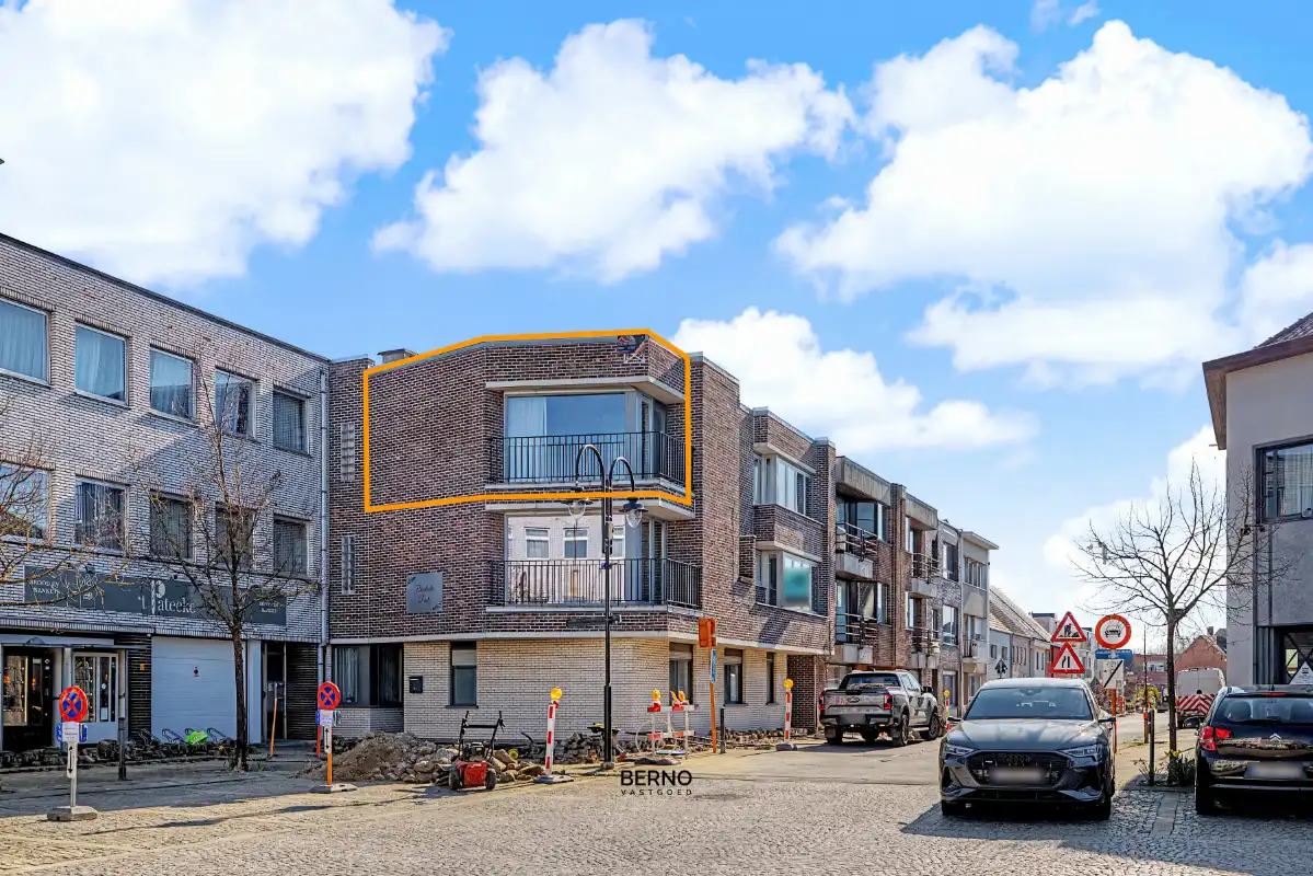 Centraal gelegen appartement met 2 slaapkamers foto {{pictureIndex}}