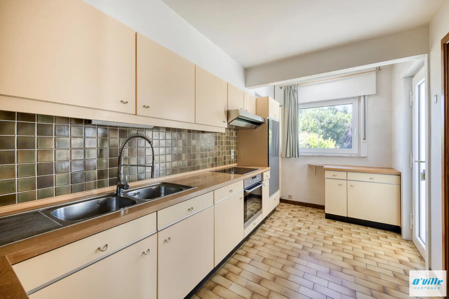Mooie bel-etage uitstekende gelegen in het gegeerde Wezembeek-Oppem foto 5